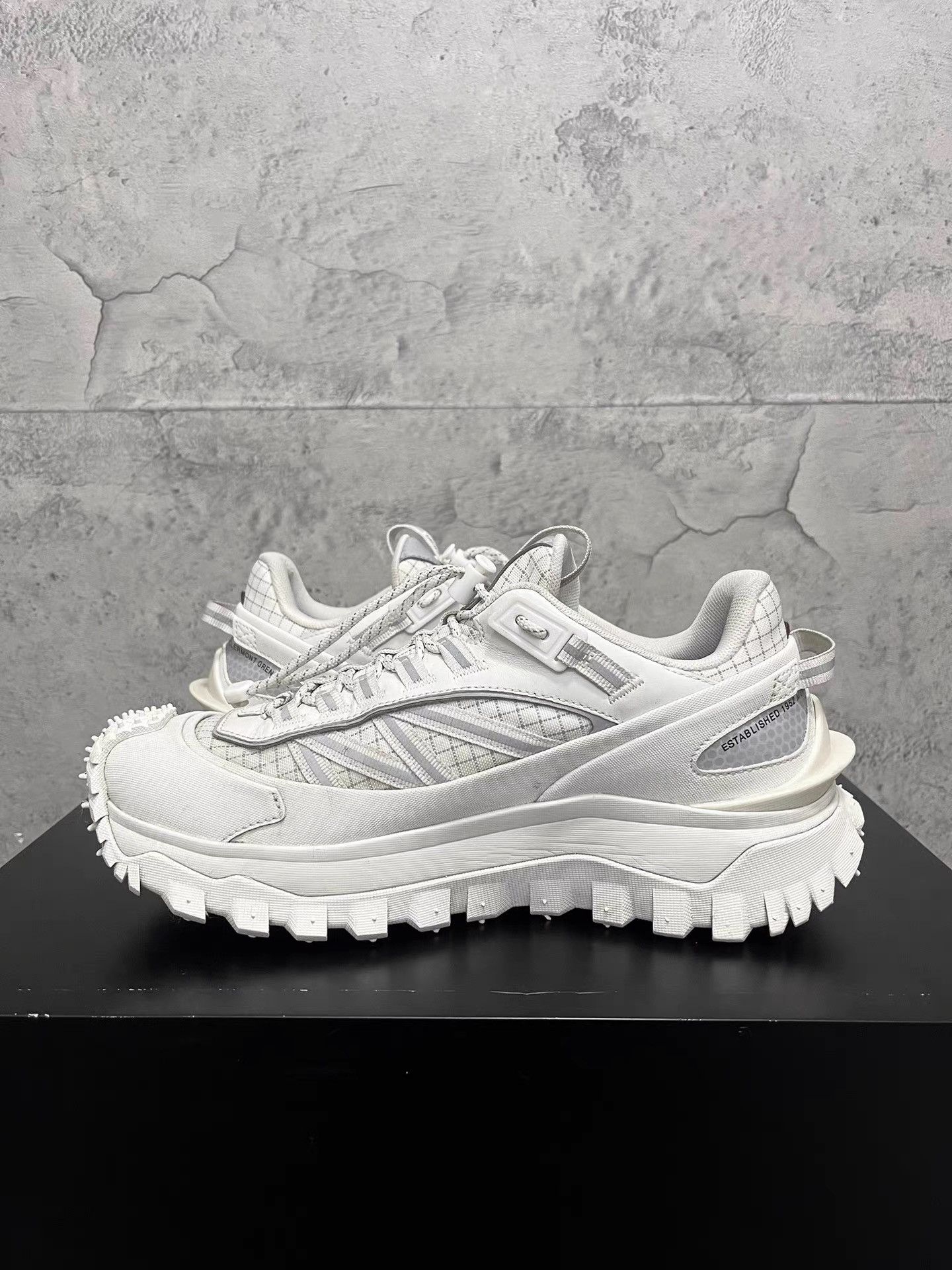 Moncler MONCLER Trailgrip GTX Sneakers K34 Size US 7 / EU 40 - 6 Thumbnail