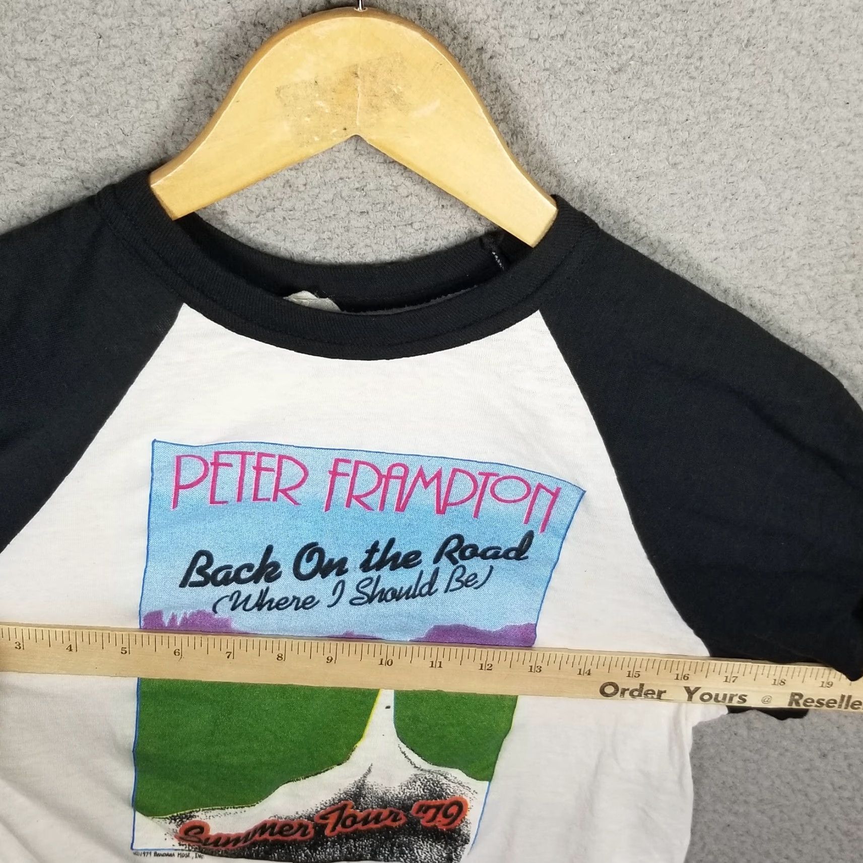 Vintage Peter Frampton Concert Shirt 17X25 Ragland White Short Sleeve Crew Neck Unisex Adults T-Shirt 70s 80s Rock Band USA Graphic Print Vintage Size US XL / EU 56 / 4 - 7 Thumbnail