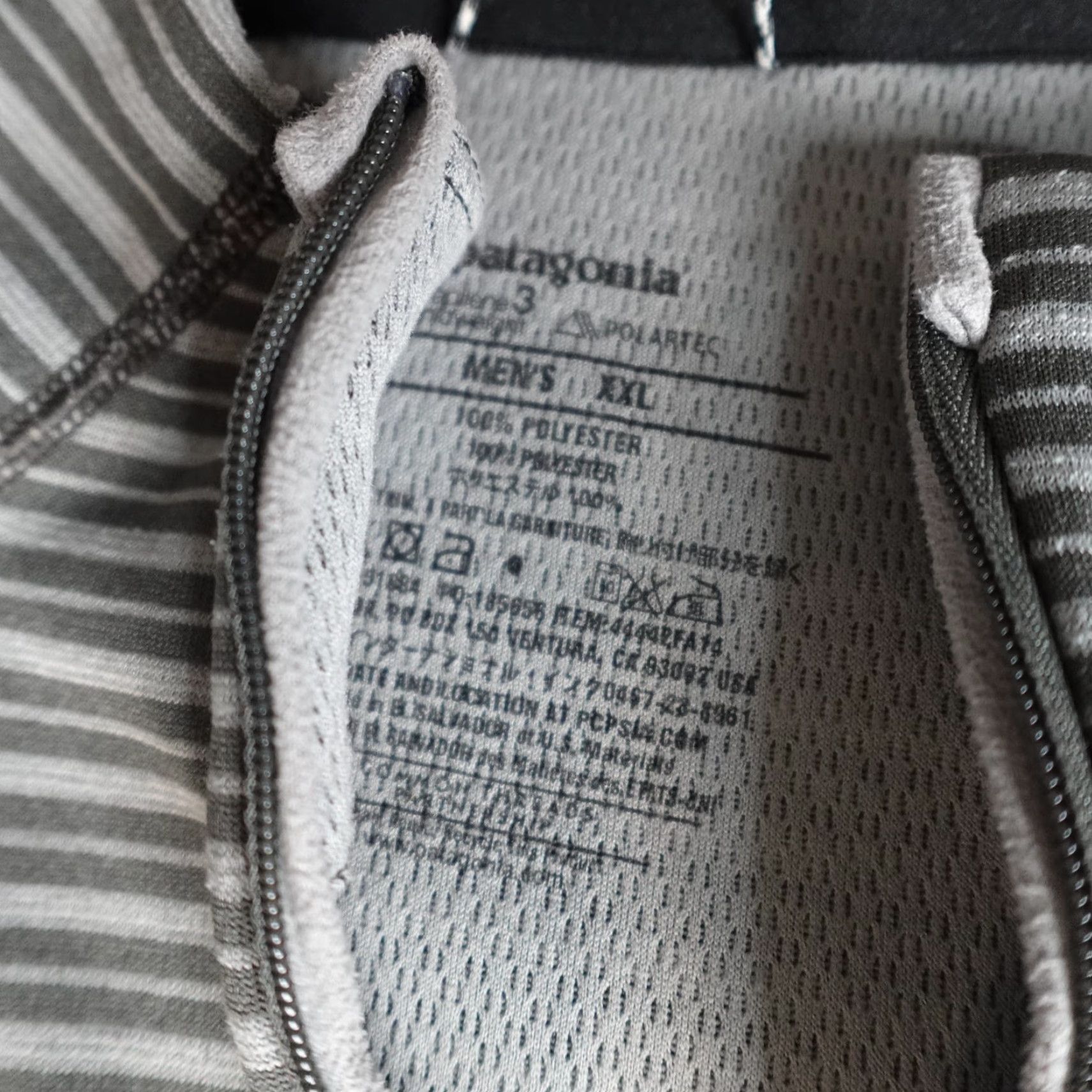 Patagonia Patagonia Mens Shirt 2XL Gray Striped Capilene Layer 3 Midweight Polartec Shirt Casual Long Sleeve 100% Polyester Pullover Outdoor Hiking Mens Size US XXL / EU 58 / 5 - 3 Thumbnail