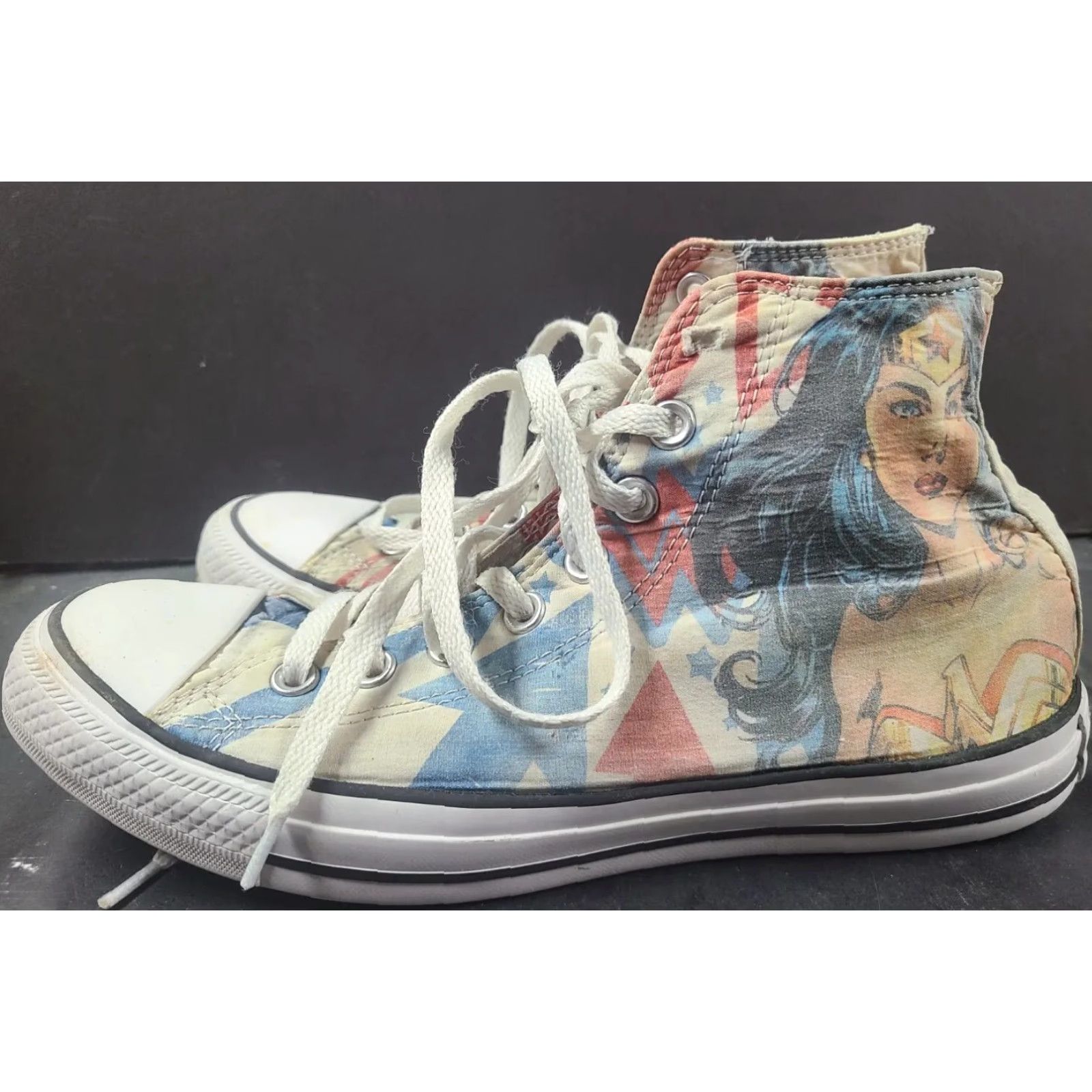 Converse Converse Chuck Taylor DC Comics Wonder Woman High Top Sneaker Unisex Adults 9.5 White Graphic Logo Custom Theme Comics Size US 10 / IT 40 - 6 Thumbnail