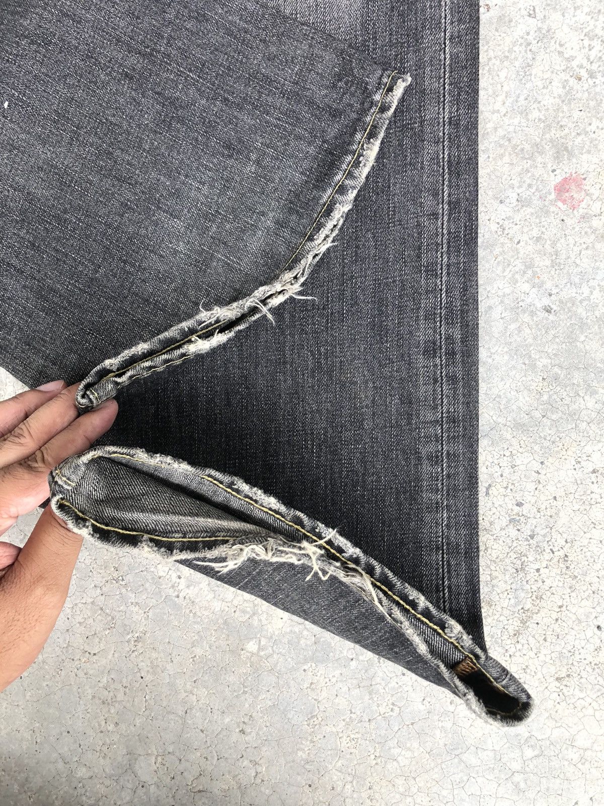 If Six Was Nine Japanese Uniqlo Flared Jeans Distressed Jeans Size US 33 - 14 Thumbnail