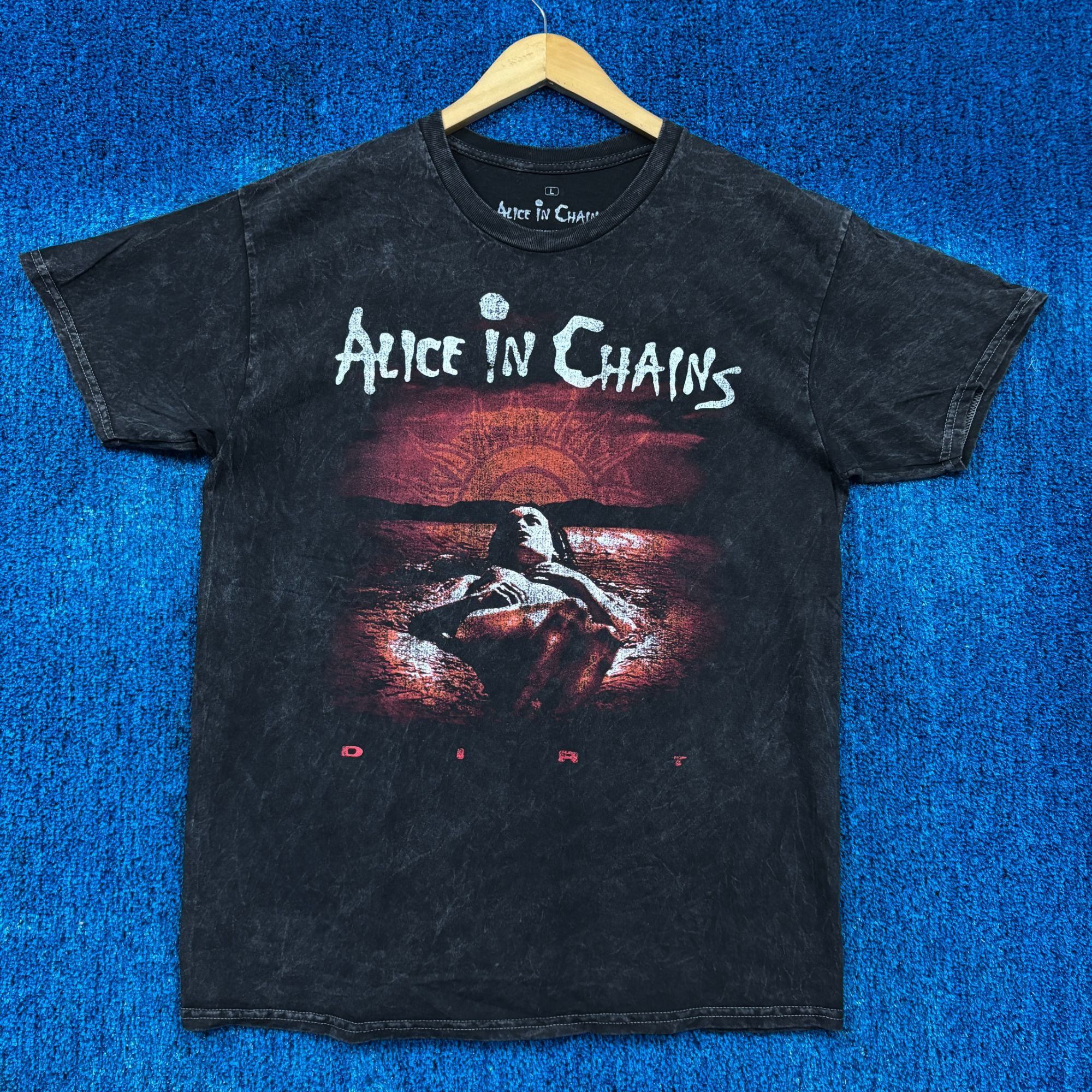 Alice In Chains Dirt Seattle WA Est 1987 Grunge Band Tee L