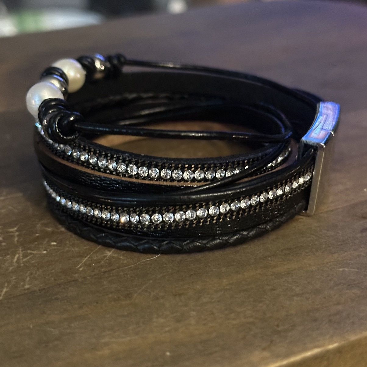 Other Multi strand layered pearl and rhinestone leather bracelet Size ONE SIZE - 3 Thumbnail
