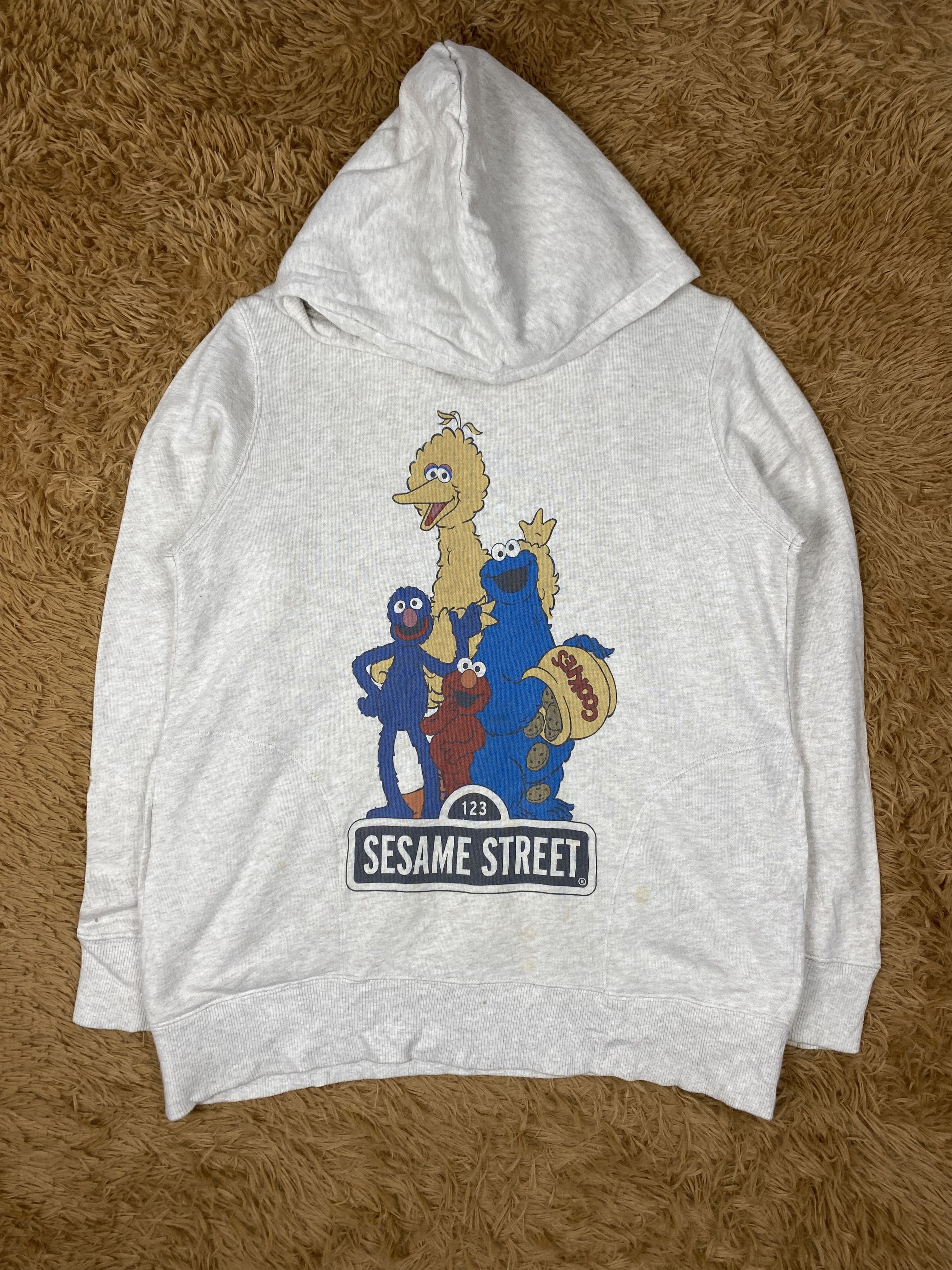 Cartoon Network × Uniqlo Vintage Uniqlo X Sesame Street Pullover Hoodies PS0357 Size US L / EU 52-54 / 3 - 1 Thumbnail