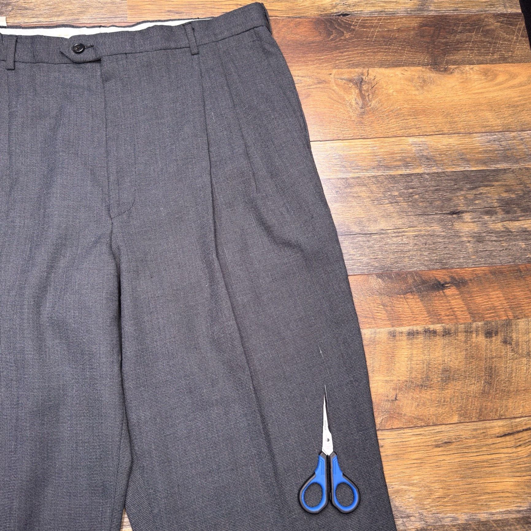 Ralph Lauren VINTAGE Chaps Ralph Lauren Pants Trousers Mens 38x34 Gray Pleated Cuffed New Dress Pants Classic Vertical Straight Size US 38 / EU 54 - 3 Thumbnail