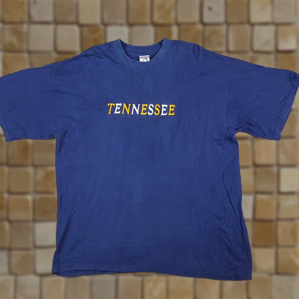 Vintage VINTAGE Tennessee Vols Football Embroidered Mens 2XL T Shirt College Sports Blue Cotton Advance Athletic Shirt Mens Size US XXL / EU 58 / 5 - 1 Thumbnail