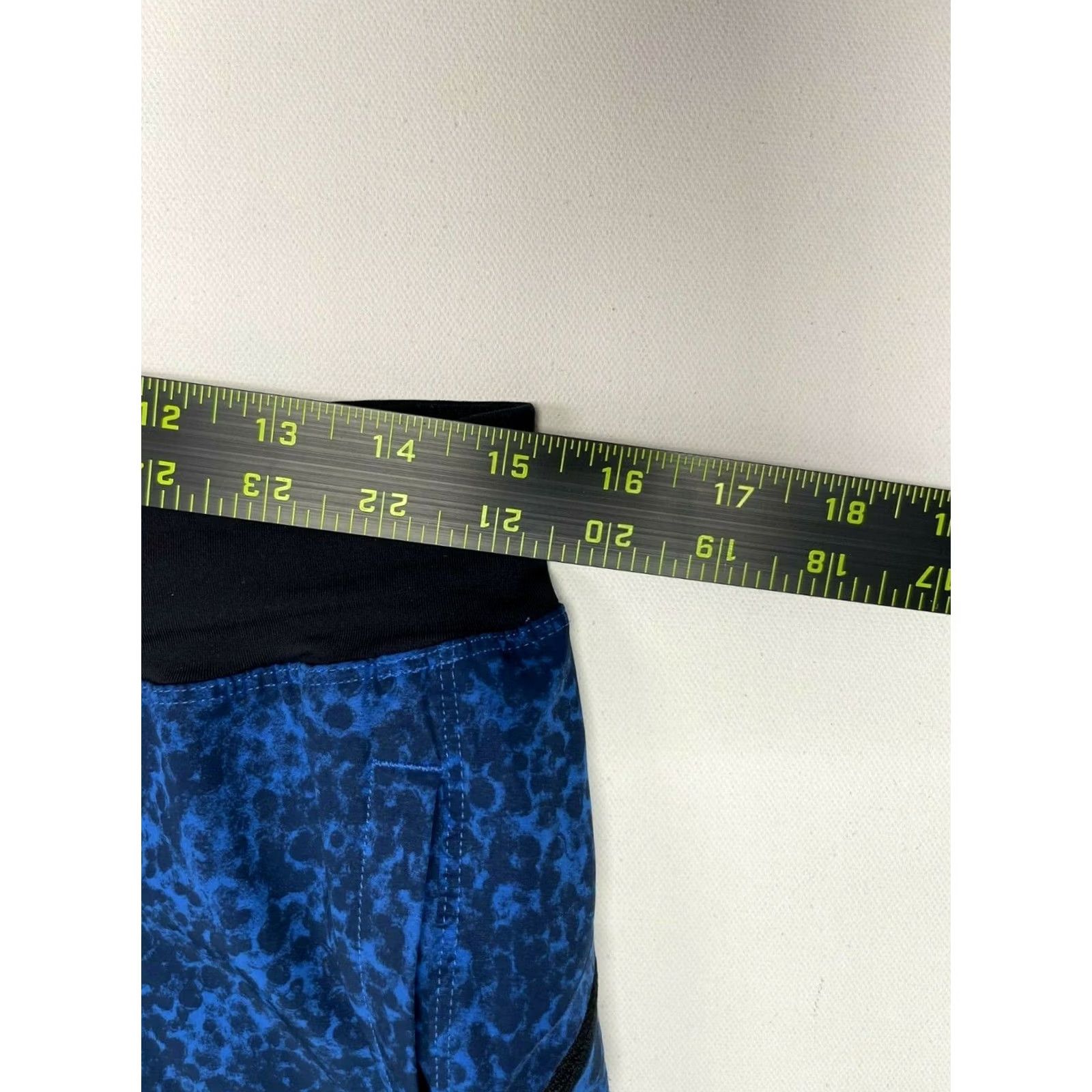 Lululemon Lululemon Assert Shorts 9" Camo Kayak Blue Deep Navy Mens Size Medium Size US 31 - 6 Thumbnail
