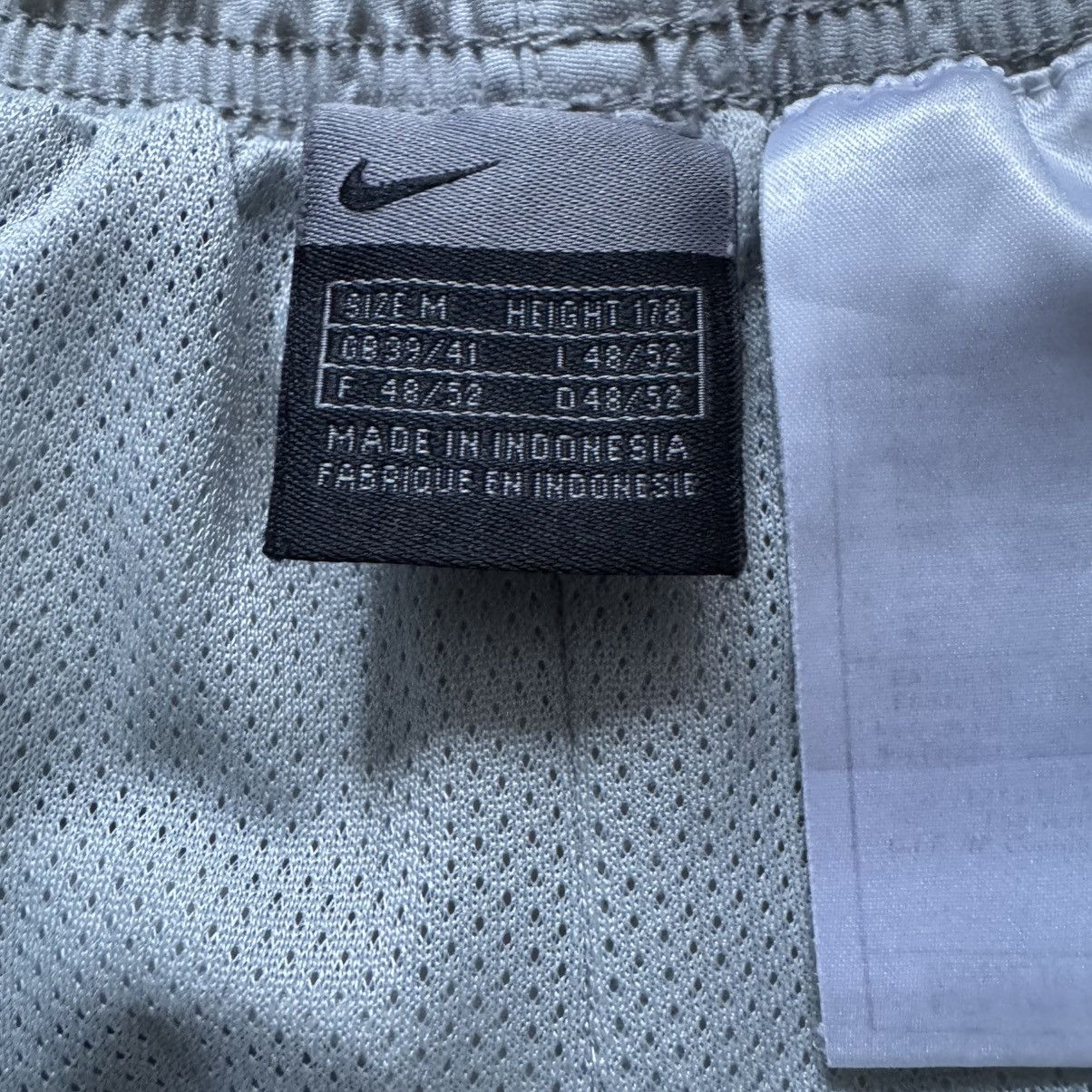 Nike Vintage nike track pants y2k gorpcore sweatpants parachute Size US 32 / EU 48 - 6 Thumbnail