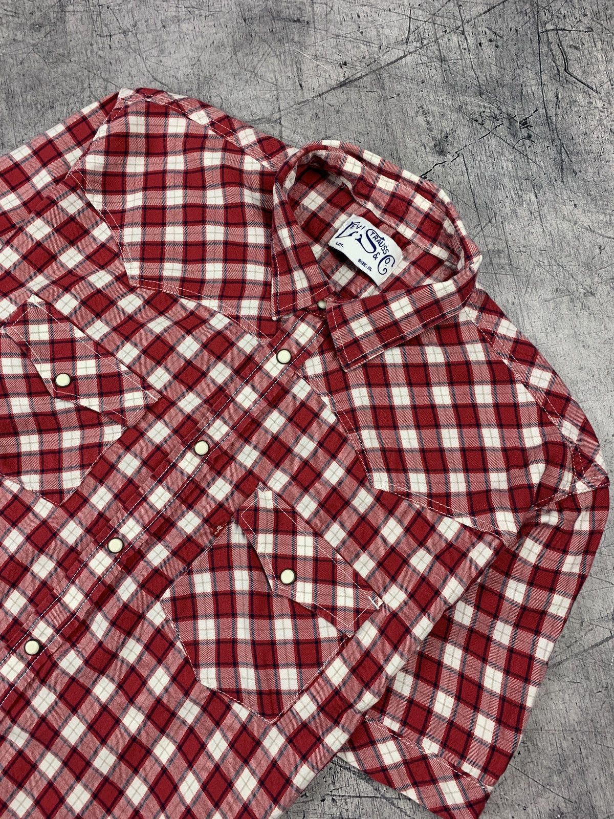 Levi's Levis Shirt Short Sleeve Mens Size XL Red Style Western 90’s Size US XL / EU 56 / 4 - 2 Thumbnail