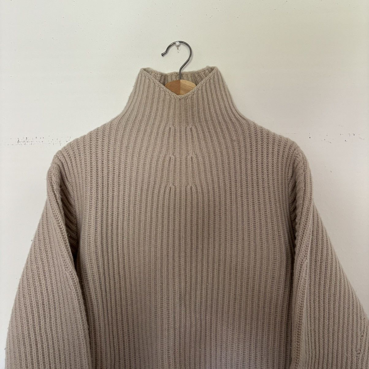 Acne Studios Acne Studios Beige Turtleneck Sweater Size US L / EU 52-54 / 3 - 1 Thumbnail