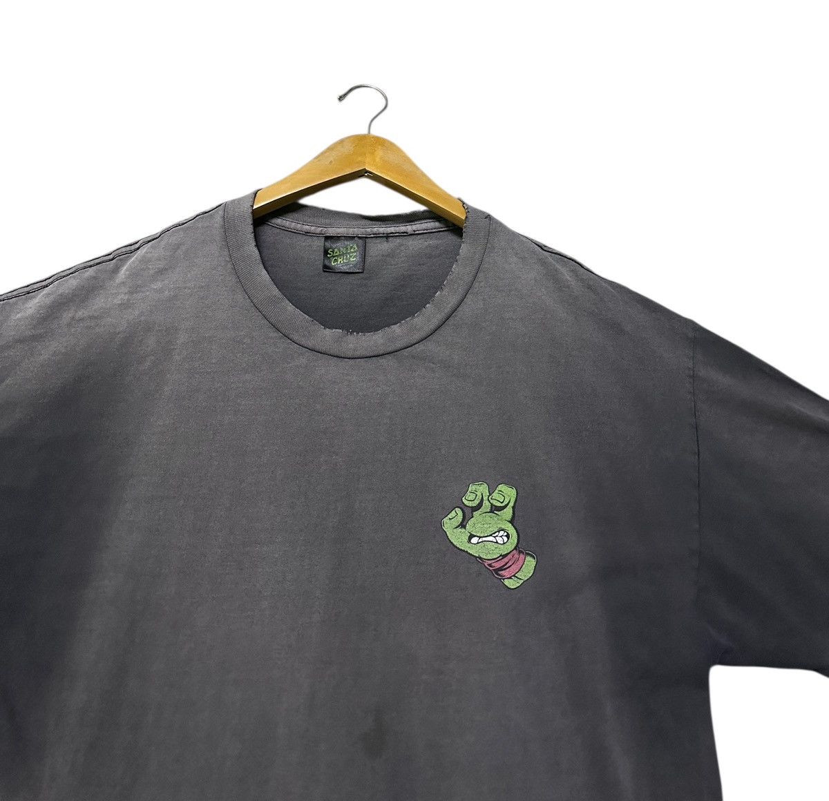 Santa Cruz Skateboards Sunfaded vintage santa cruz x ninja turtle tee Size US L / EU 52-54 / 3 - 4 Thumbnail