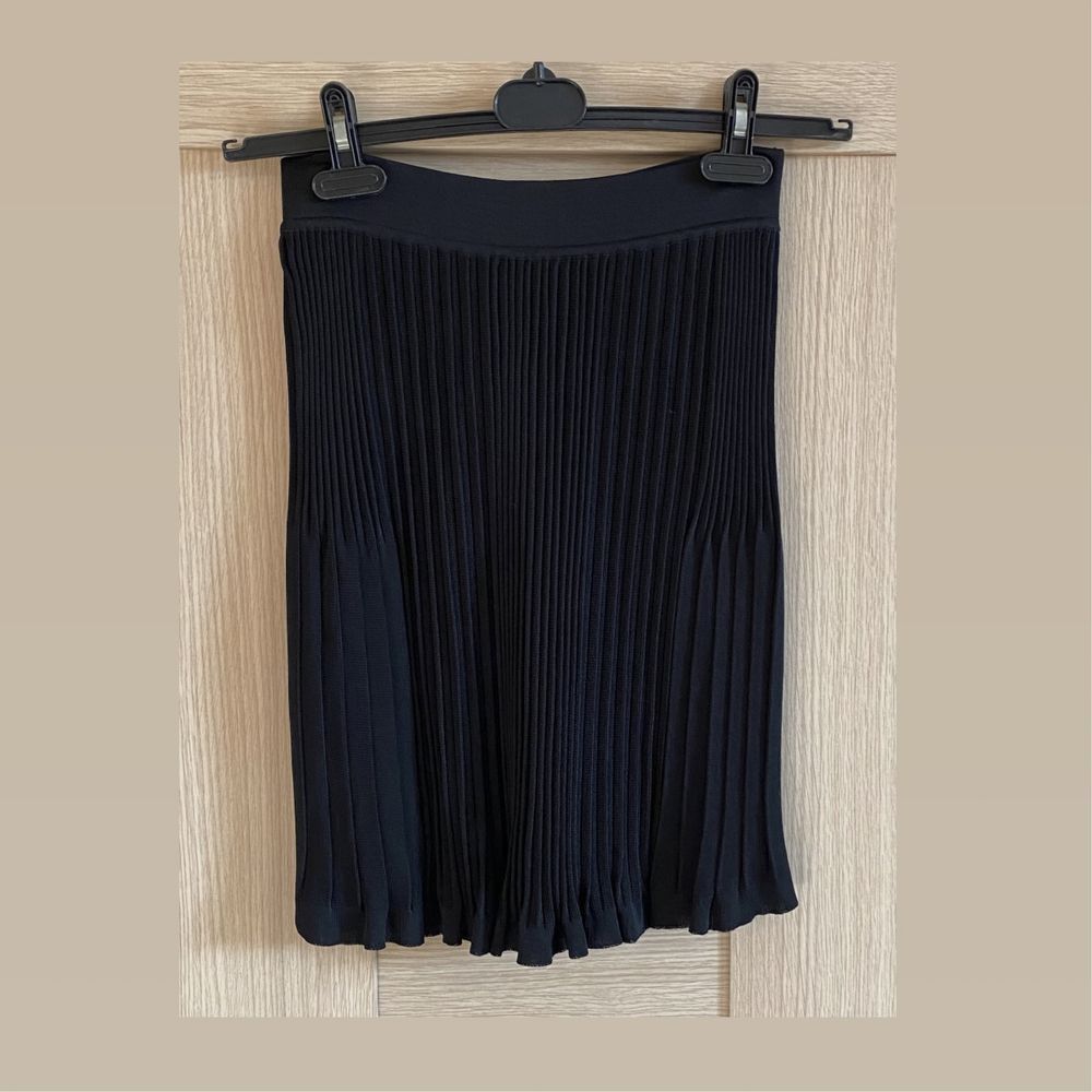 Balenciaga Balenciaga Paris Rubber Skirt Size 28" / US 6 / IT 42 - 1 Thumbnail