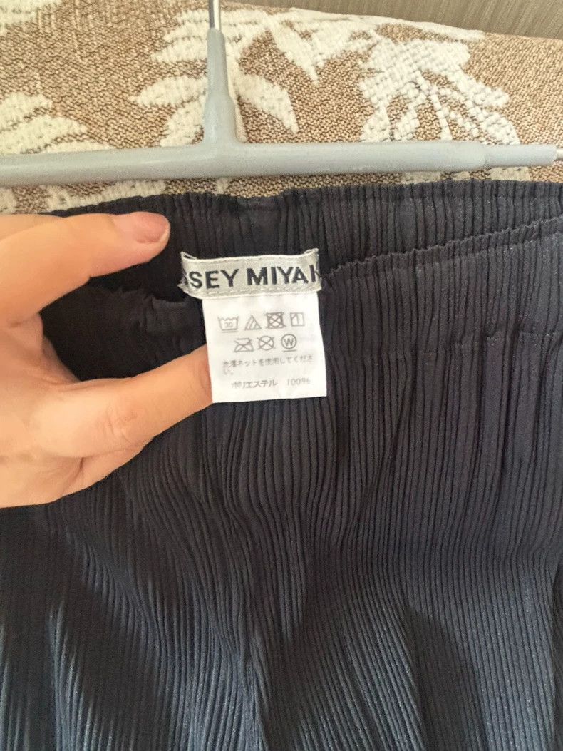 Issey Miyake Issey Miyake size:2 Classic black women's trousers for the Size 22" - 3 Thumbnail