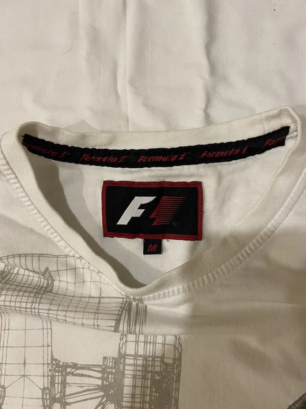 Formula 1 VINTAGE FORMULA 1 FERRARI BIG LOGO T SHIRT RACING Y2K SKATE Size US M / EU 48-50 / 2 - 6 Thumbnail
