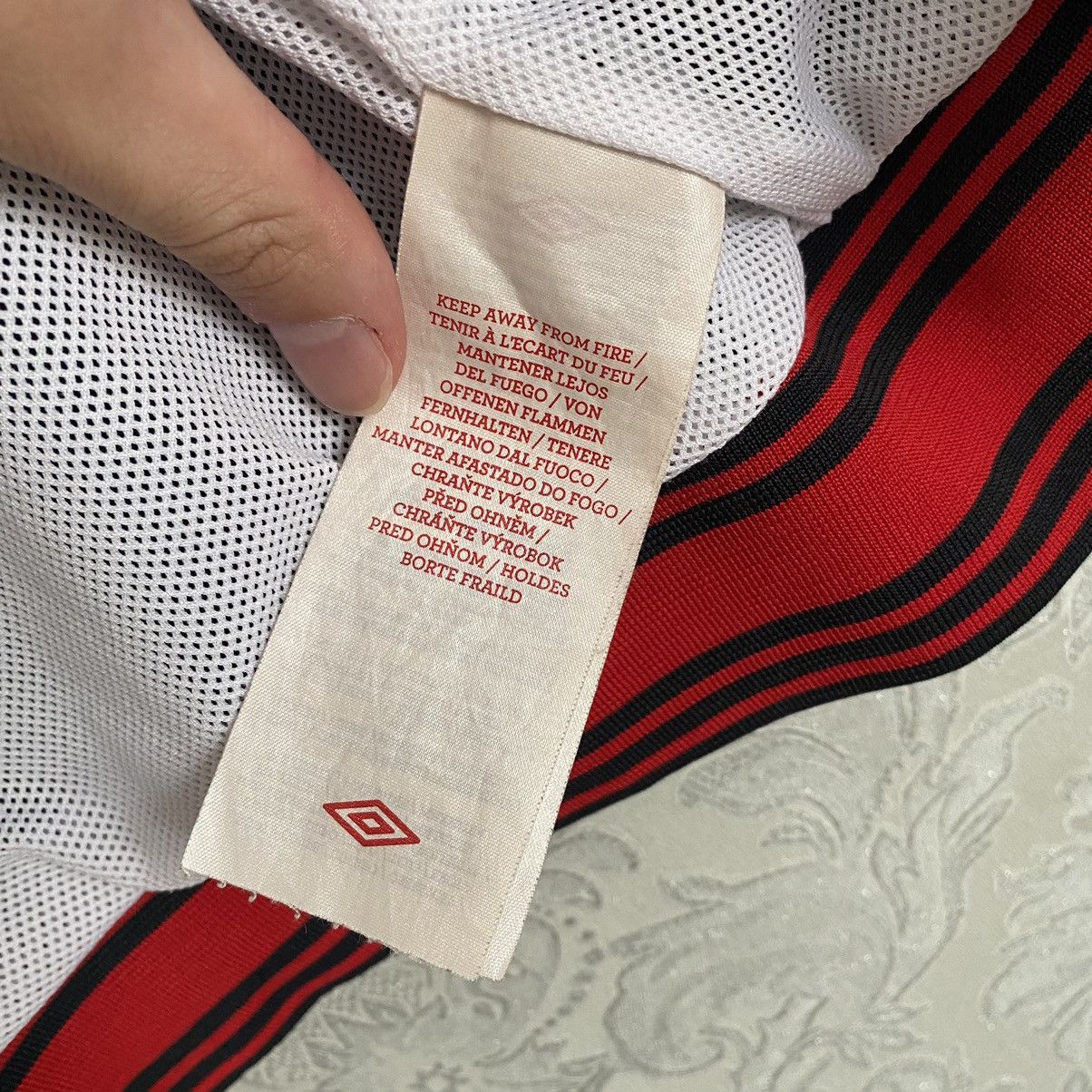 Umbro Vintage Umbro England Training Jacket 11/12 Zipped White Size US M / EU 48-50 / 2 - 7 Thumbnail