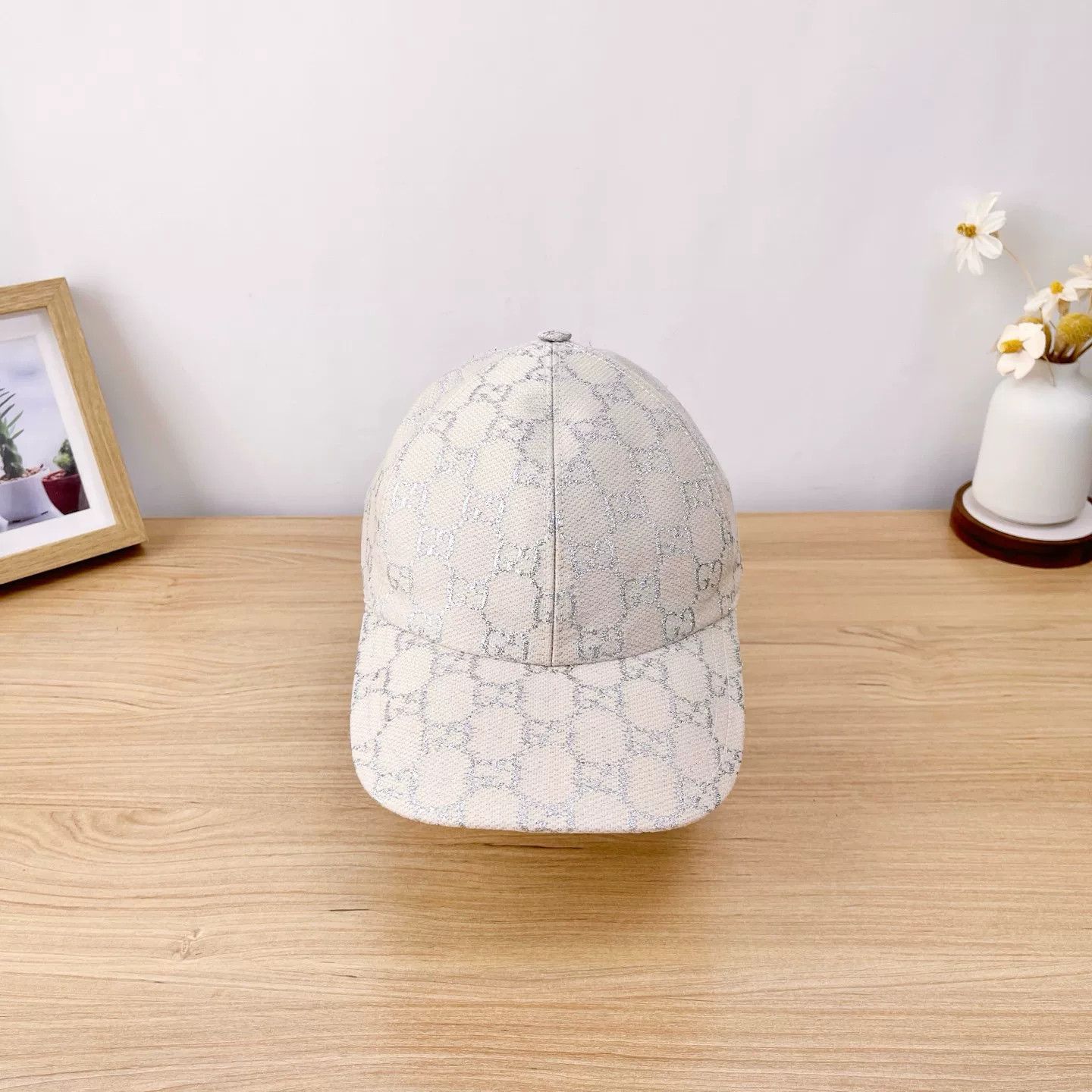 Gucci Gucci Beige Silver GG Baseball Cap Size ONE SIZE - 1 Thumbnail