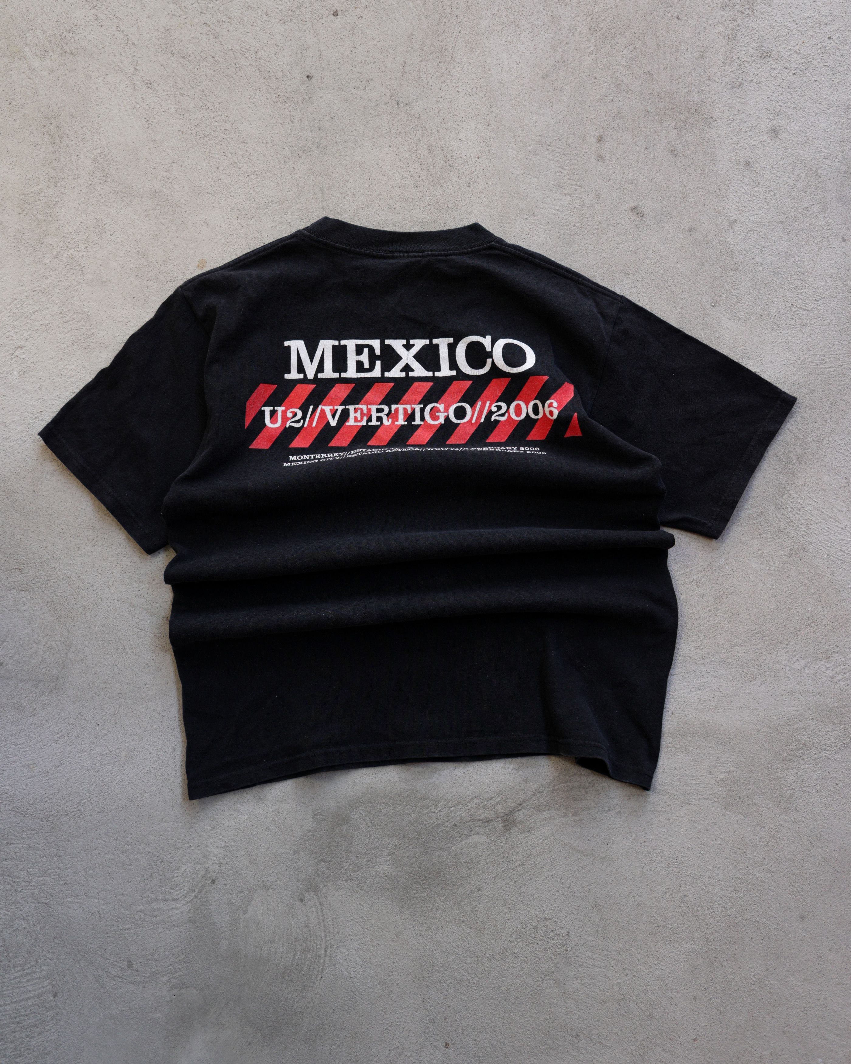 Vintage U2 2006 Vertigo Tour MEXICAN Merch Size US M / EU 48-50 / 2 - 5 Thumbnail