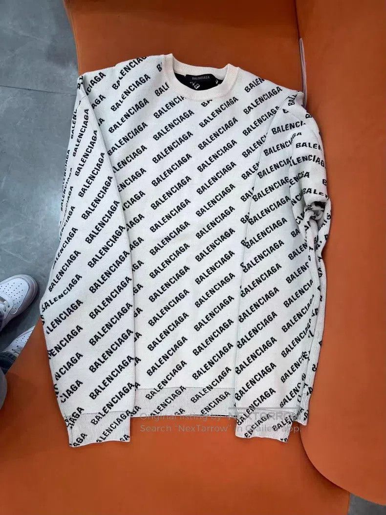 Balenciaga Balenciaga White Full Logo Long Sleeve Sweater Size US S / EU 44-46 / 1 - 1 Thumbnail