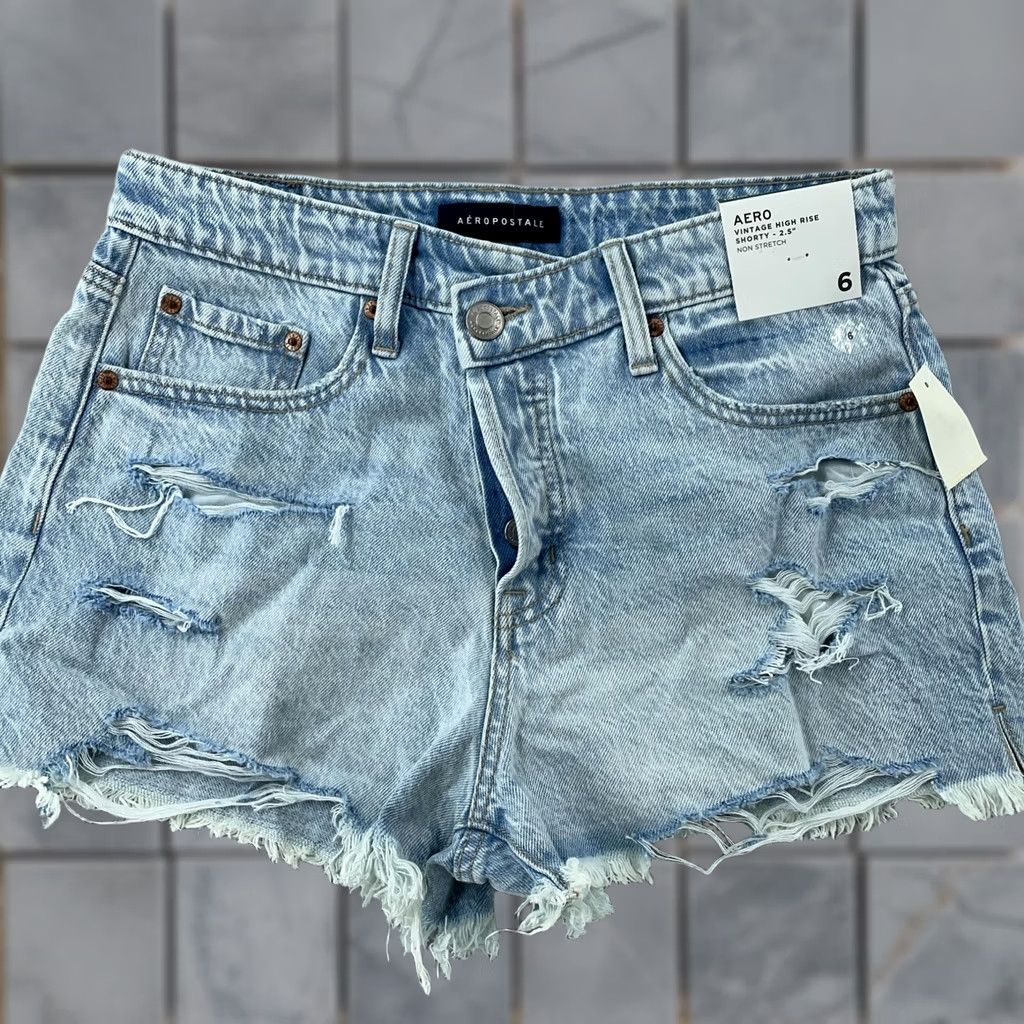 Vintage Aéropostale High Rise Shorty Denim Shorts Light Wash Vintage Distressed Womens 6 Blue Shorty Vintage Womens Jeans Shorts Size 28" / US 6 / IT 42 - 1 Thumbnail