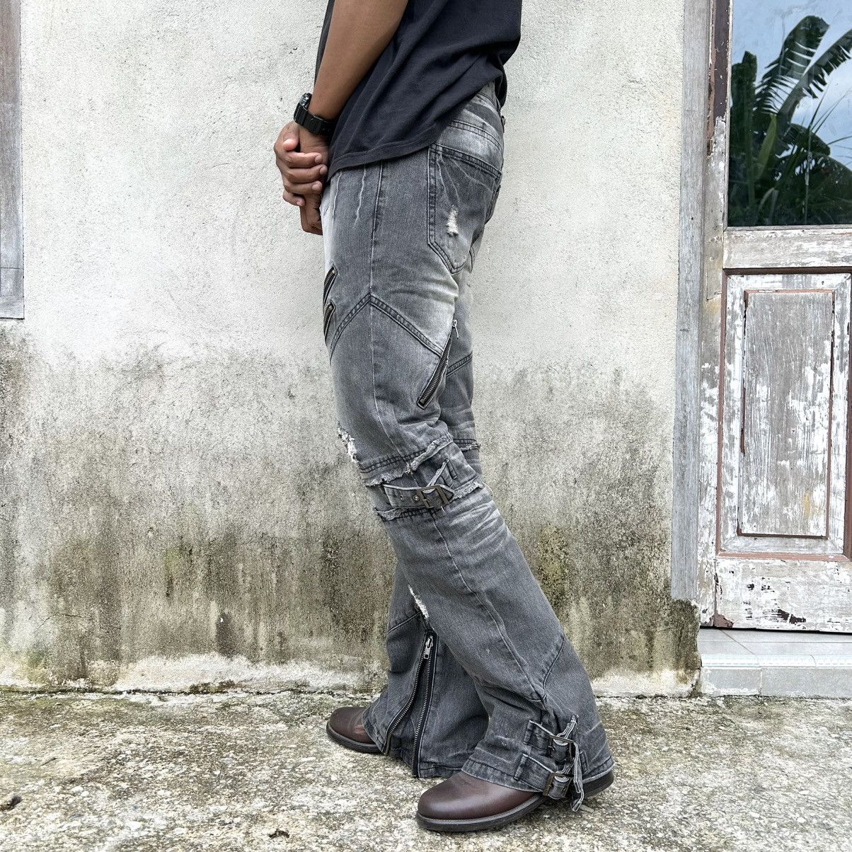 Japanese Brand Black Baccara Multizipper Distressed Bondage Flare Jeans Size US 30 / EU 46 - 4 Thumbnail