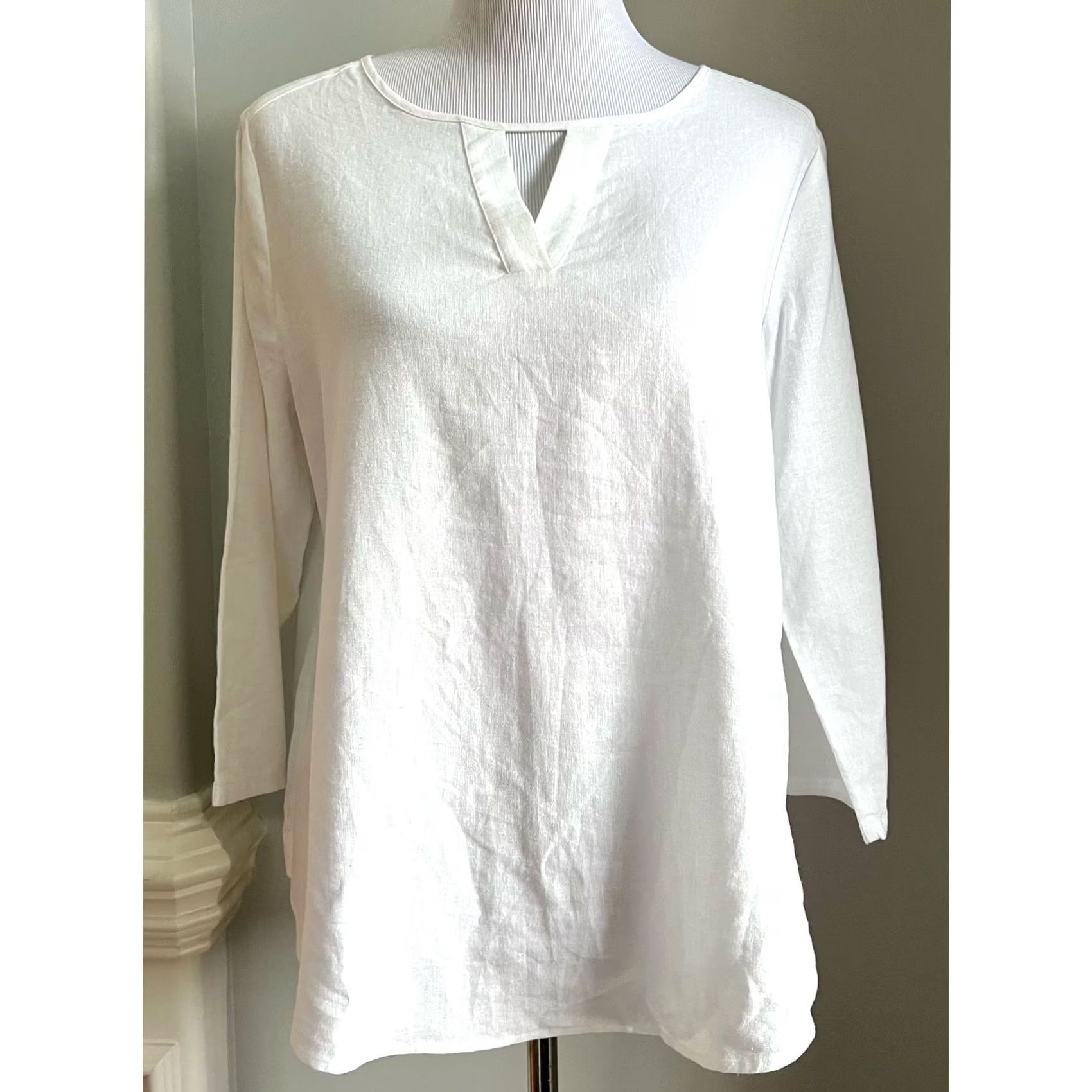 Van Heusen VINTAGE Van Heusen Linen Blend Blouse Tunic Shirt Women M White Lightweight 3/4 Sleeve Beach Coastal Resort Preppy Size M / US 6-8 / IT 42-44 - 2 Thumbnail