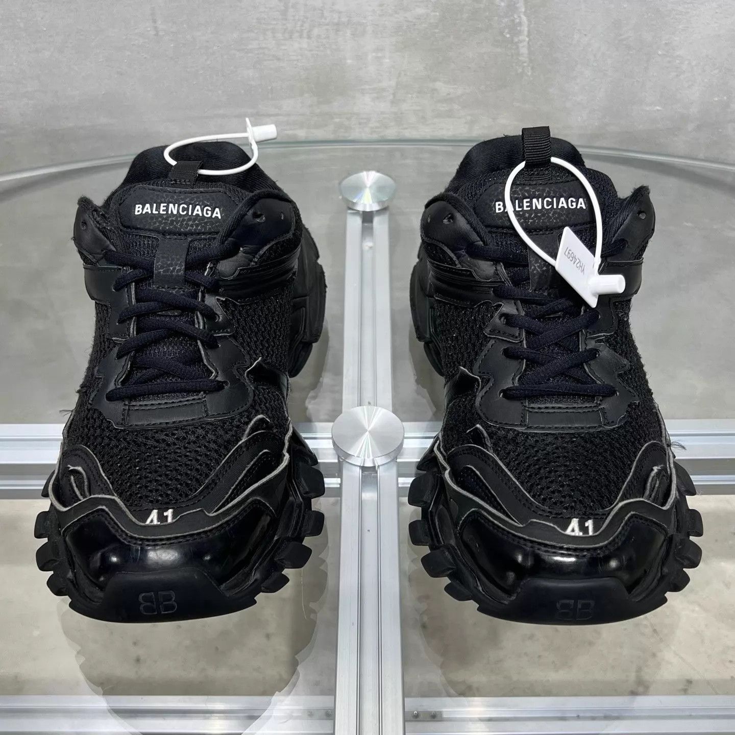Balenciaga Balenciaga BLCG TRACK3.0 Black 41 Size US 8 / EU 41 - 1 Thumbnail