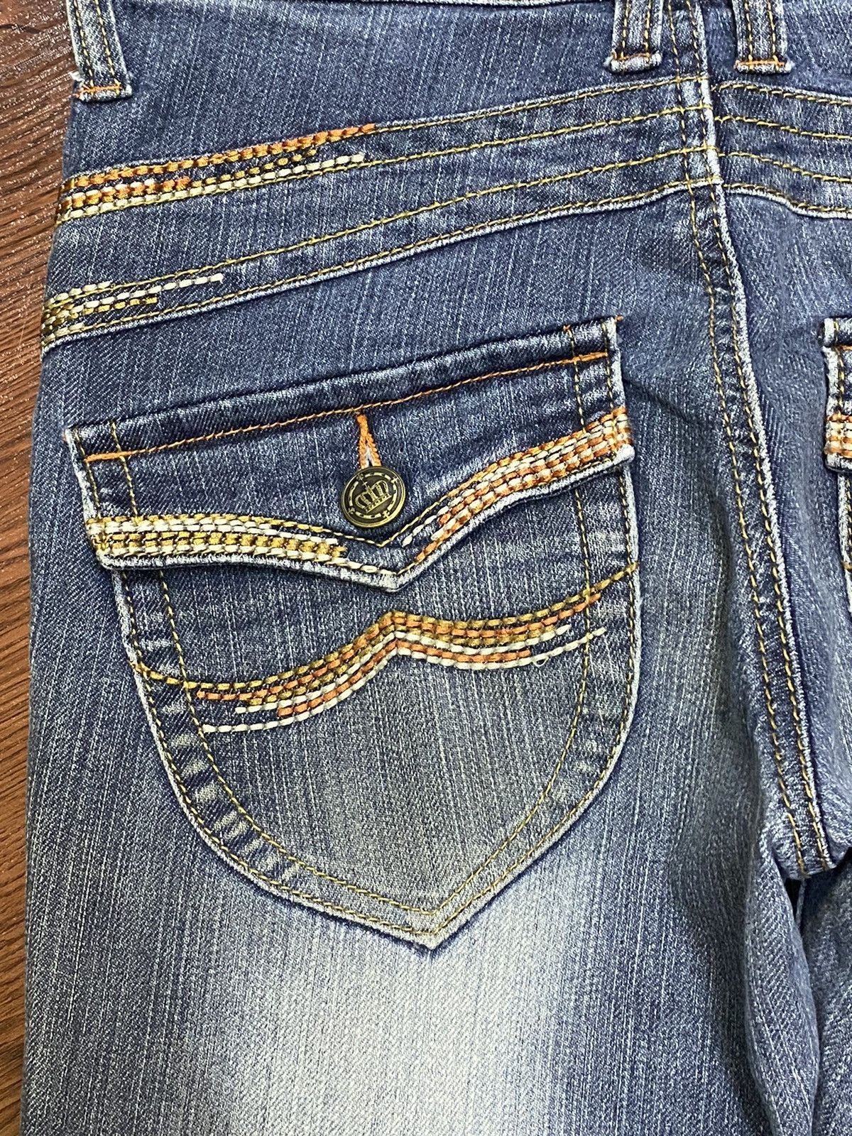 Japanese Brand Vintage Japanese Brands Queen ButtonBlue Wash Flare Jeans Size US 29 - 6 Thumbnail