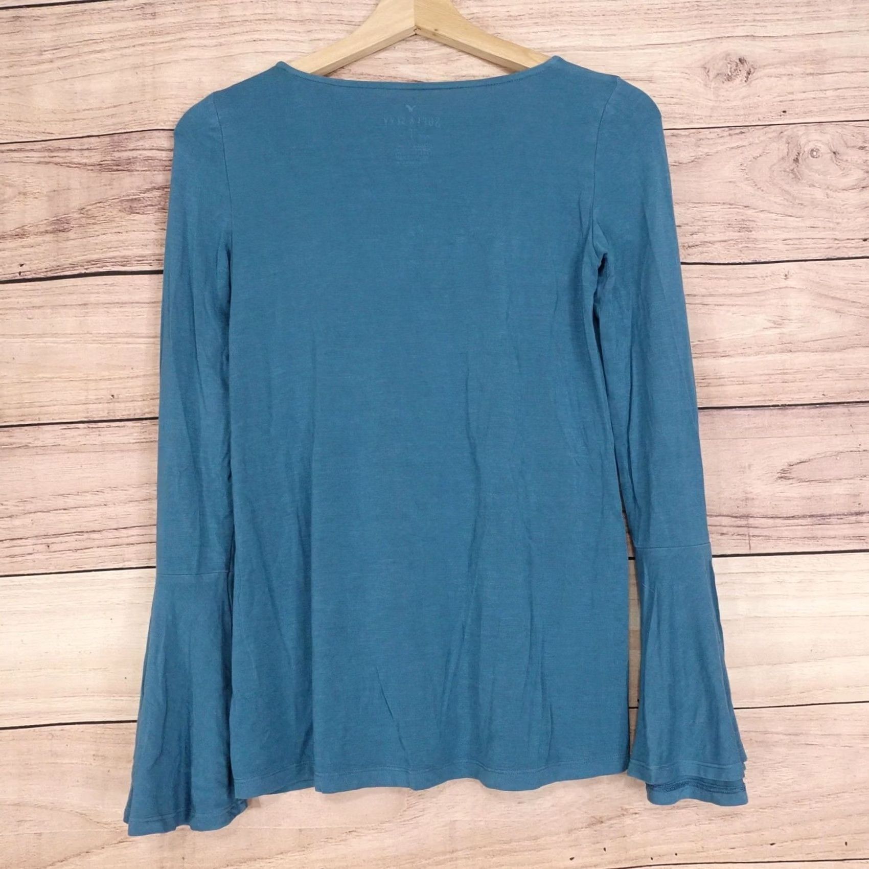American Eagle Outfitters American Eagle Outfitters T-Shirt Womens XS Blue V-Neck Bell Sleeve Jersey Pullover Soft & Sexy Slim Size XS / US 0-2 / IT 36-38 - 4 Thumbnail