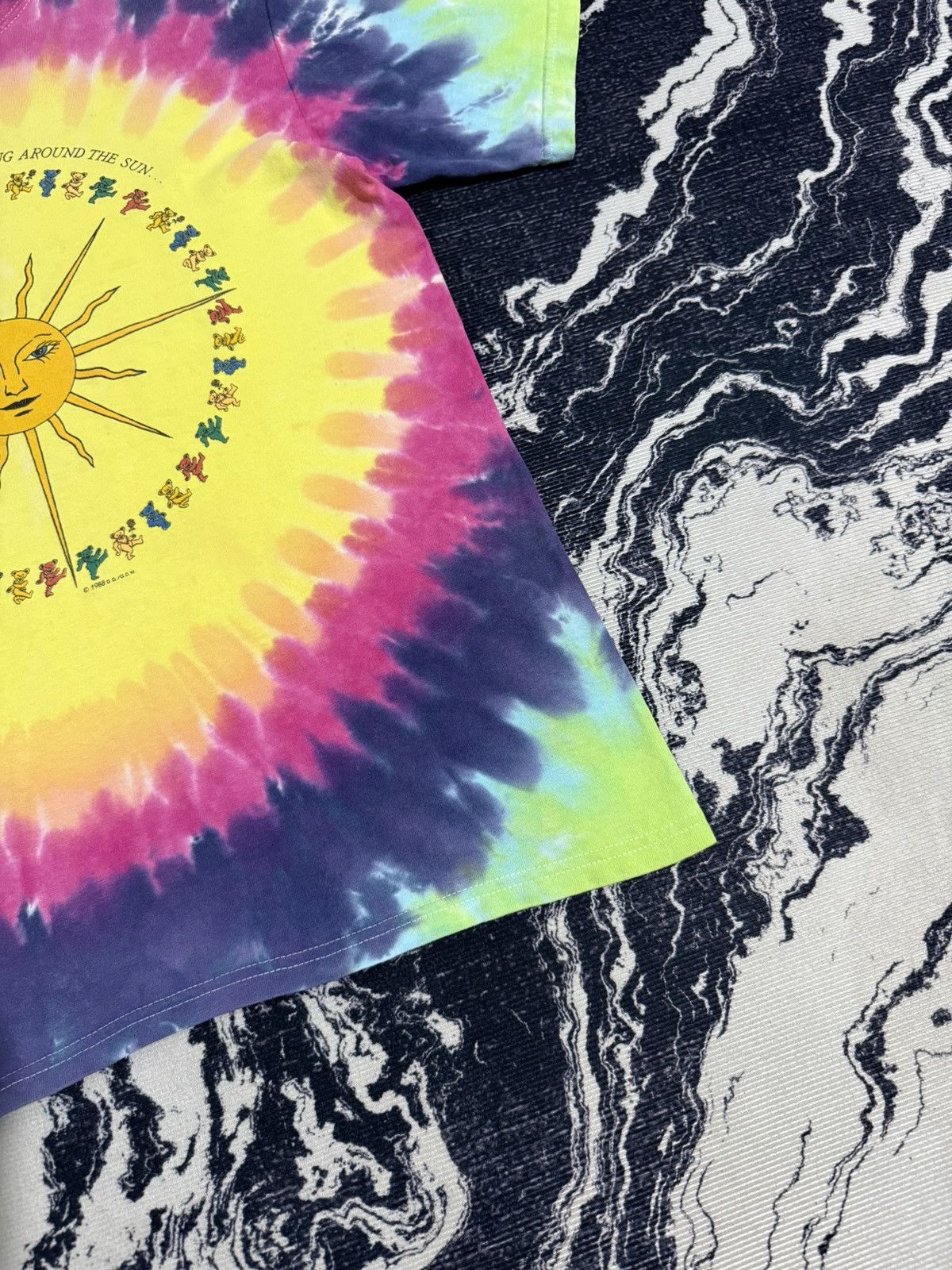 Band Tees Grateful dead 1988 tie dyed tshirt Size US M / EU 48-50 / 2 - 8 Thumbnail