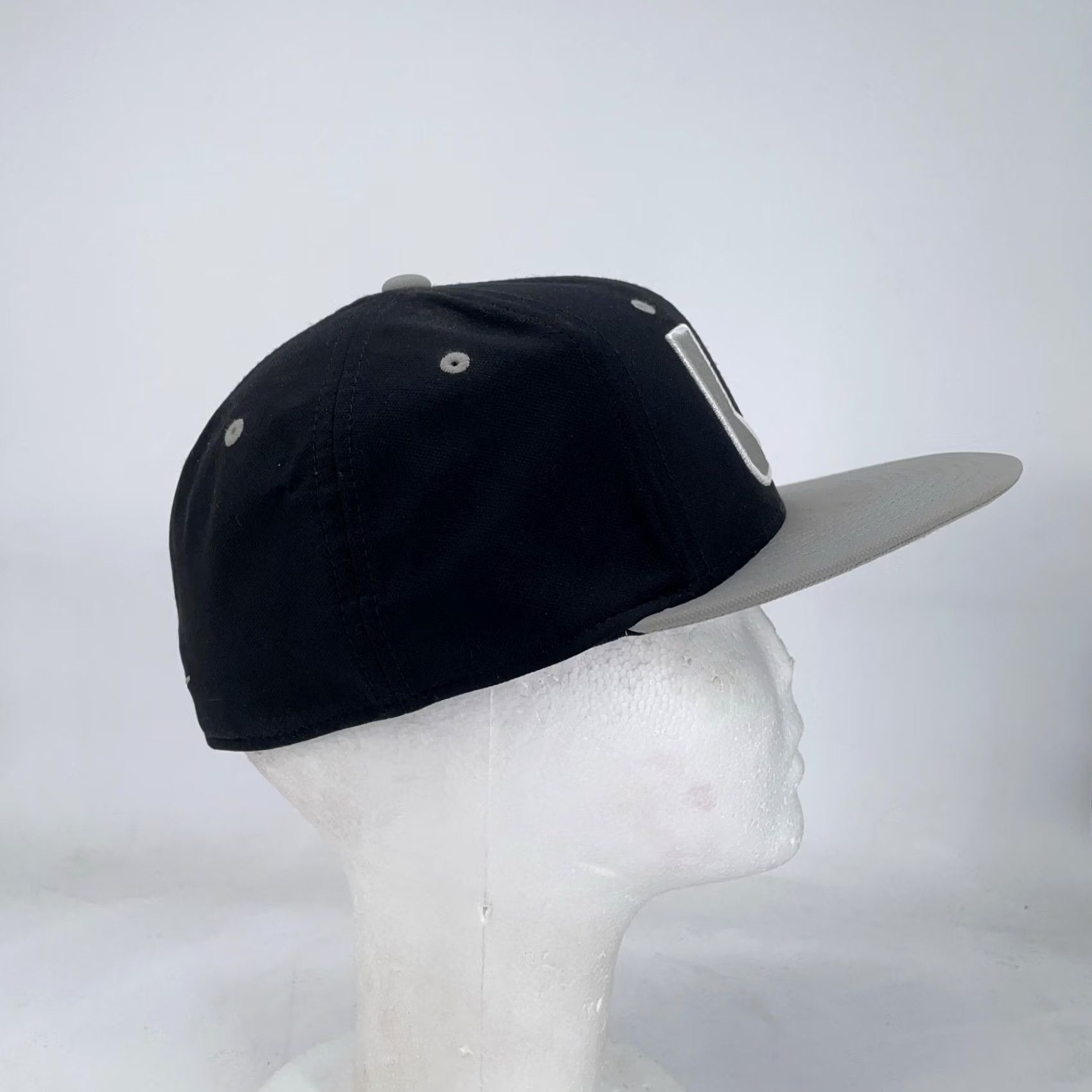 Nike Nike Hat Cap Fitted Mens Black Gray Dri-FIT True Embroidered U Miami Size ONE SIZE - 4 Thumbnail