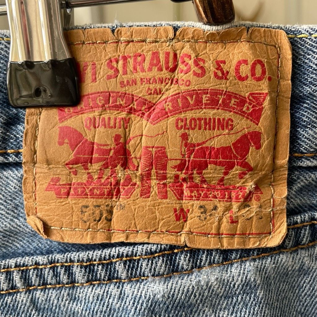Levi's Levi’s Men’s 505 Regular Straight Leg Jeans Lightly Distress Size US 34 / EU 50 - 7 Thumbnail