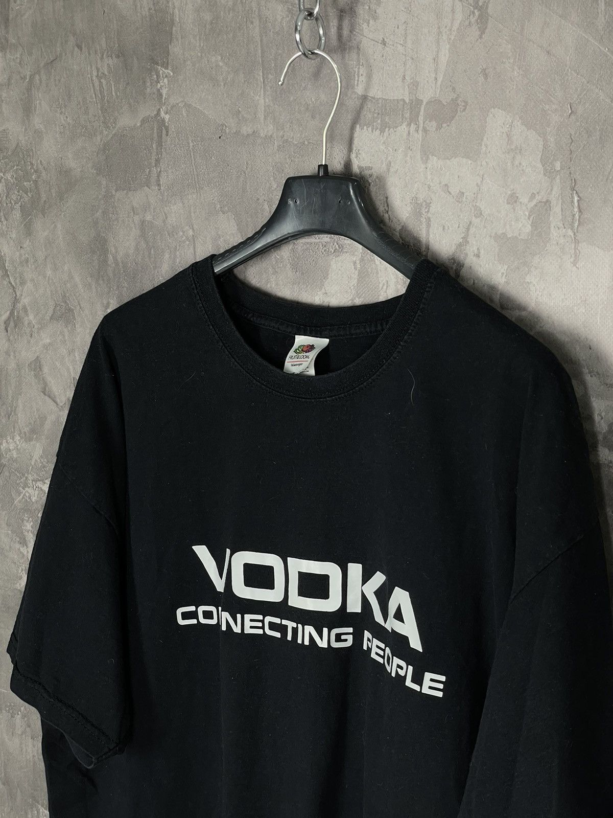 Vintage Vintage 2000s Vodka Connecting People Promo Black Tee Size US XXL / EU 58 / 5 - 6 Thumbnail