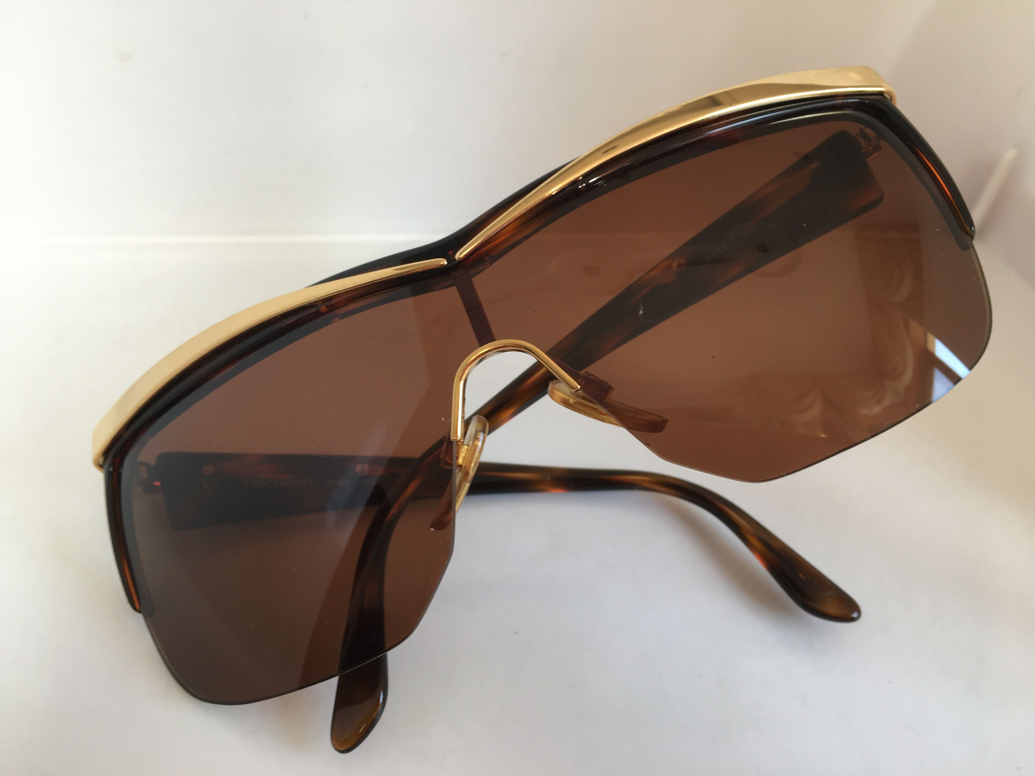 Valentino Vintage Valentino V584 Woman Sunglasses Frame Italy Size ONE SIZE - 5 Thumbnail