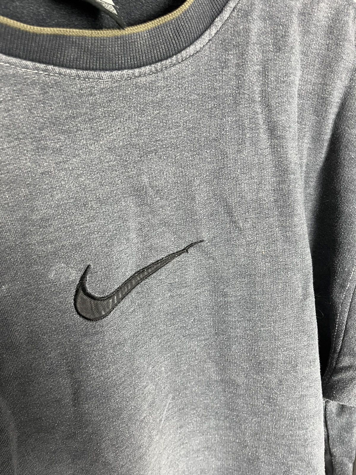 Nike × Vintage Vintage Nike distressed thrashed crewneck sweatshirt y2k Size US M / EU 48-50 / 2 - 6 Thumbnail