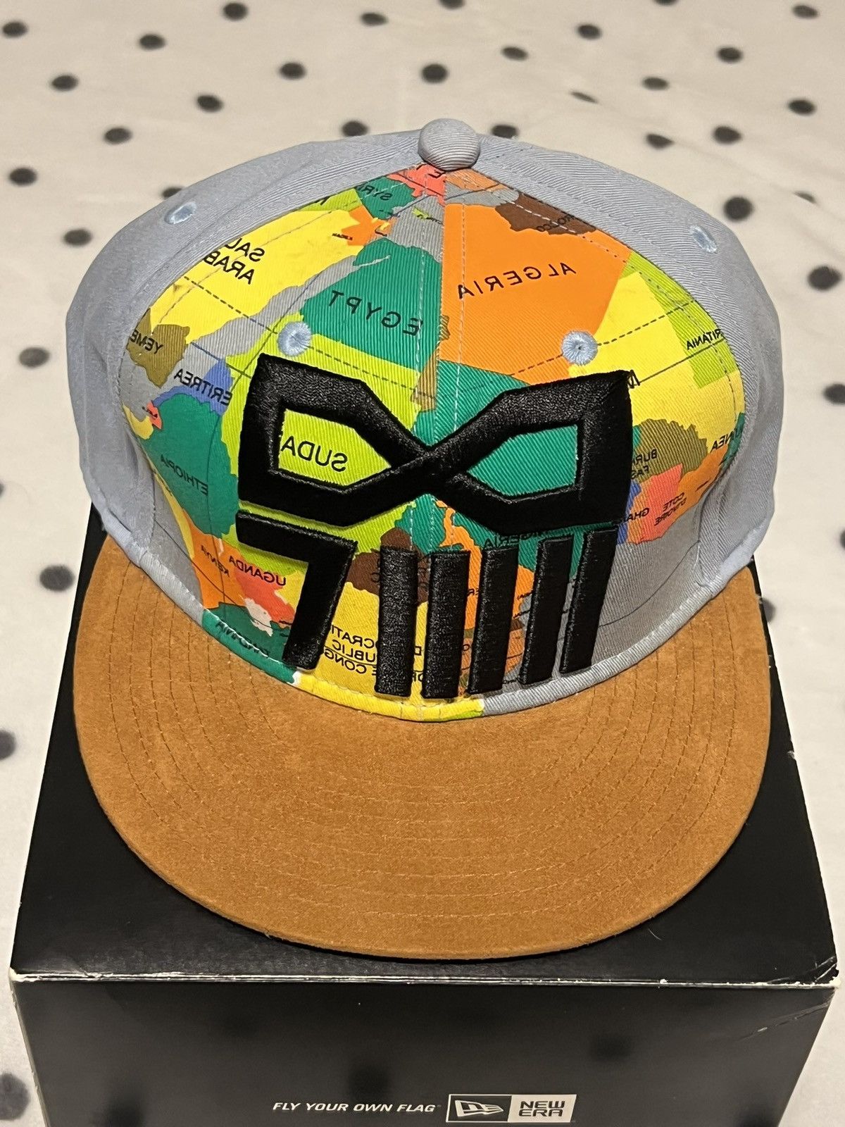 Other Custom x Dont Be a Square” Corduroy Brim Snapback Size ONE SIZE - 1 Thumbnail