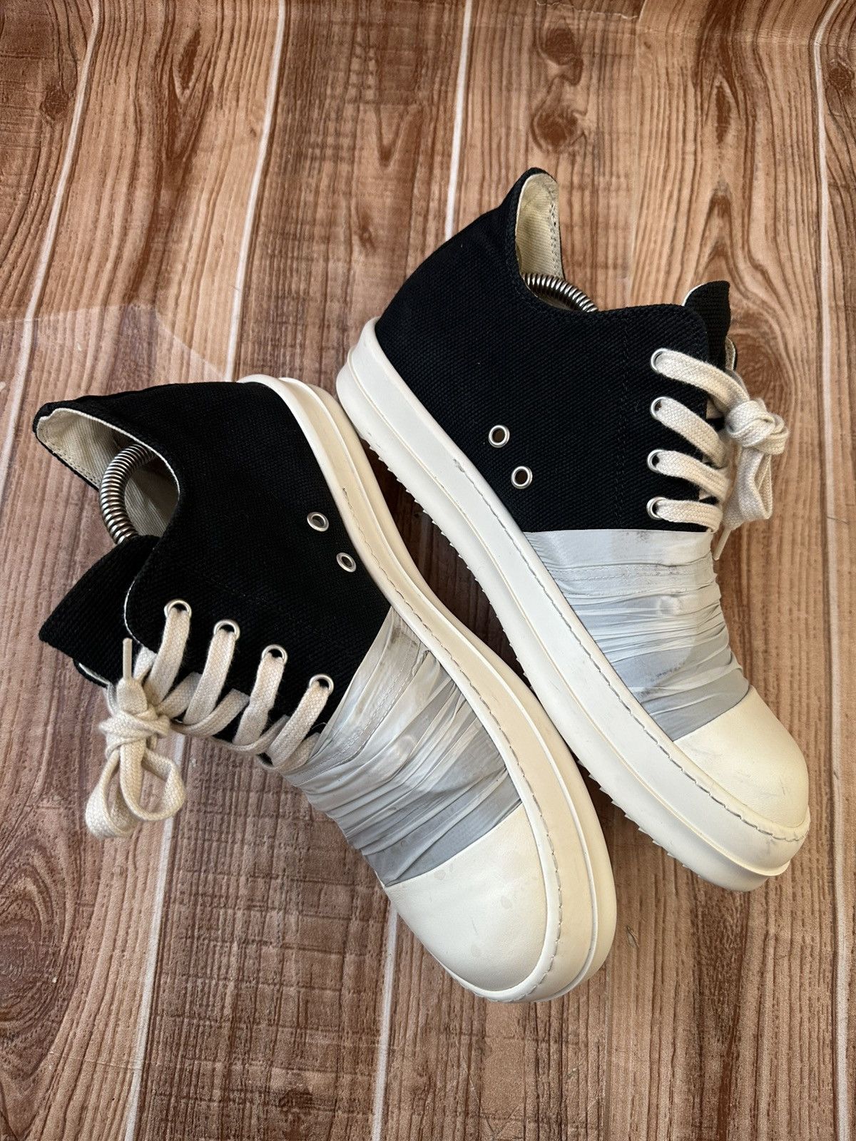 Rick Owens Drkshdw Rick Owens Hustler Wrapped Ramones Black Milk Lowtops Size US 8.5 / EU 41-42 - 6 Thumbnail
