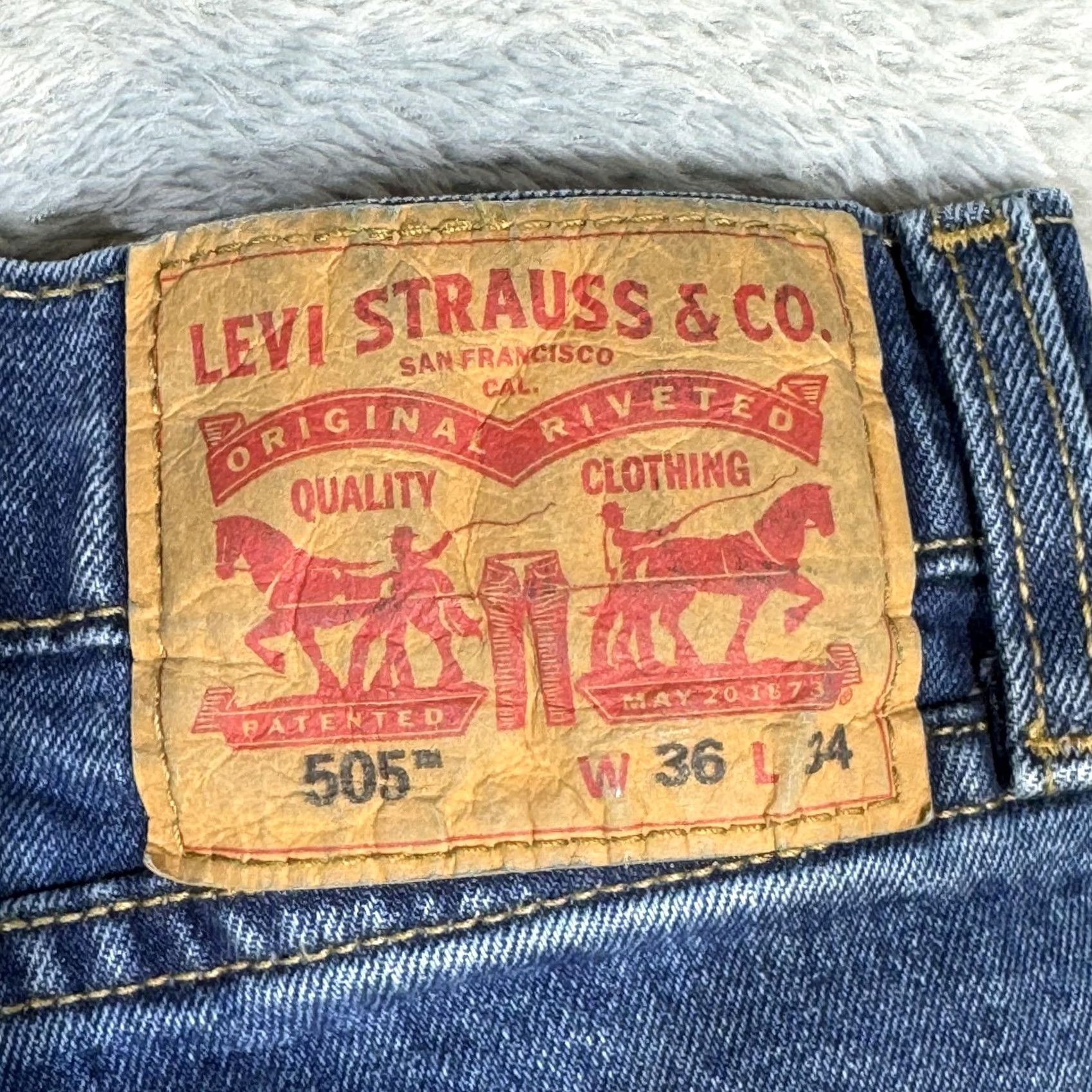 Levi's VINTAGE Levis 505 Jeans Mens 36x30 Blue Straight Leg Medium Wash Stretch Denim Zip Fly Size US 36 / EU 52 - 3 Thumbnail