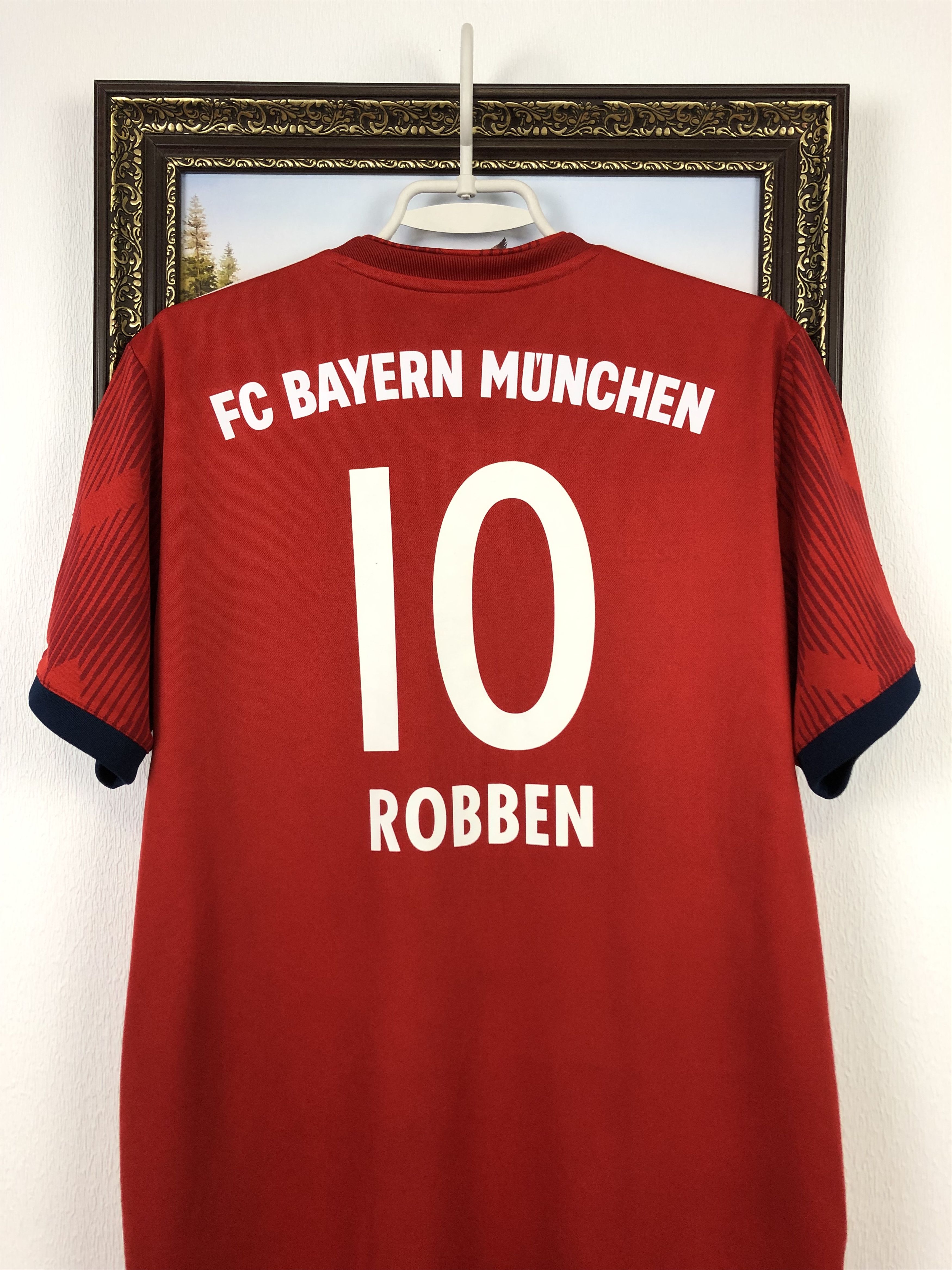 Adidas Bayern Munich football shirt 2018 Soccer #10 Robben Jersey Size US L / EU 52-54 / 3 - 2 Thumbnail