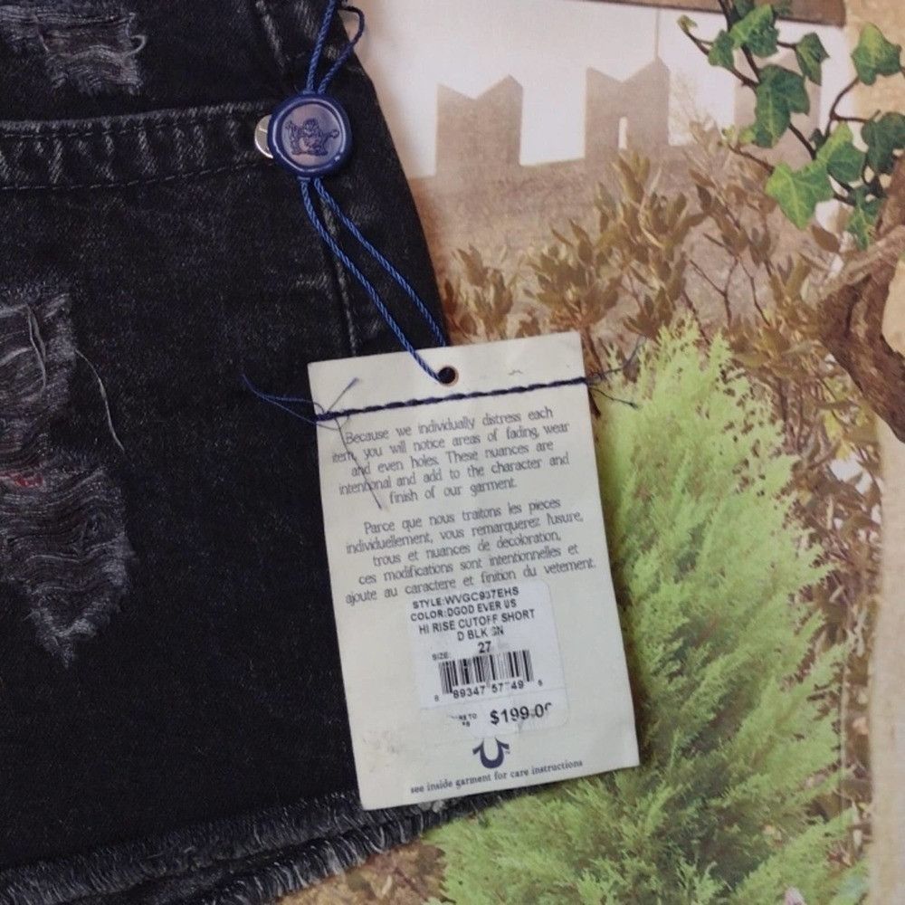 True Religion TRUE religion black distressed hi rise cut off shorts sz 26 Size 26" / US 2 / IT 38 - 8 Thumbnail