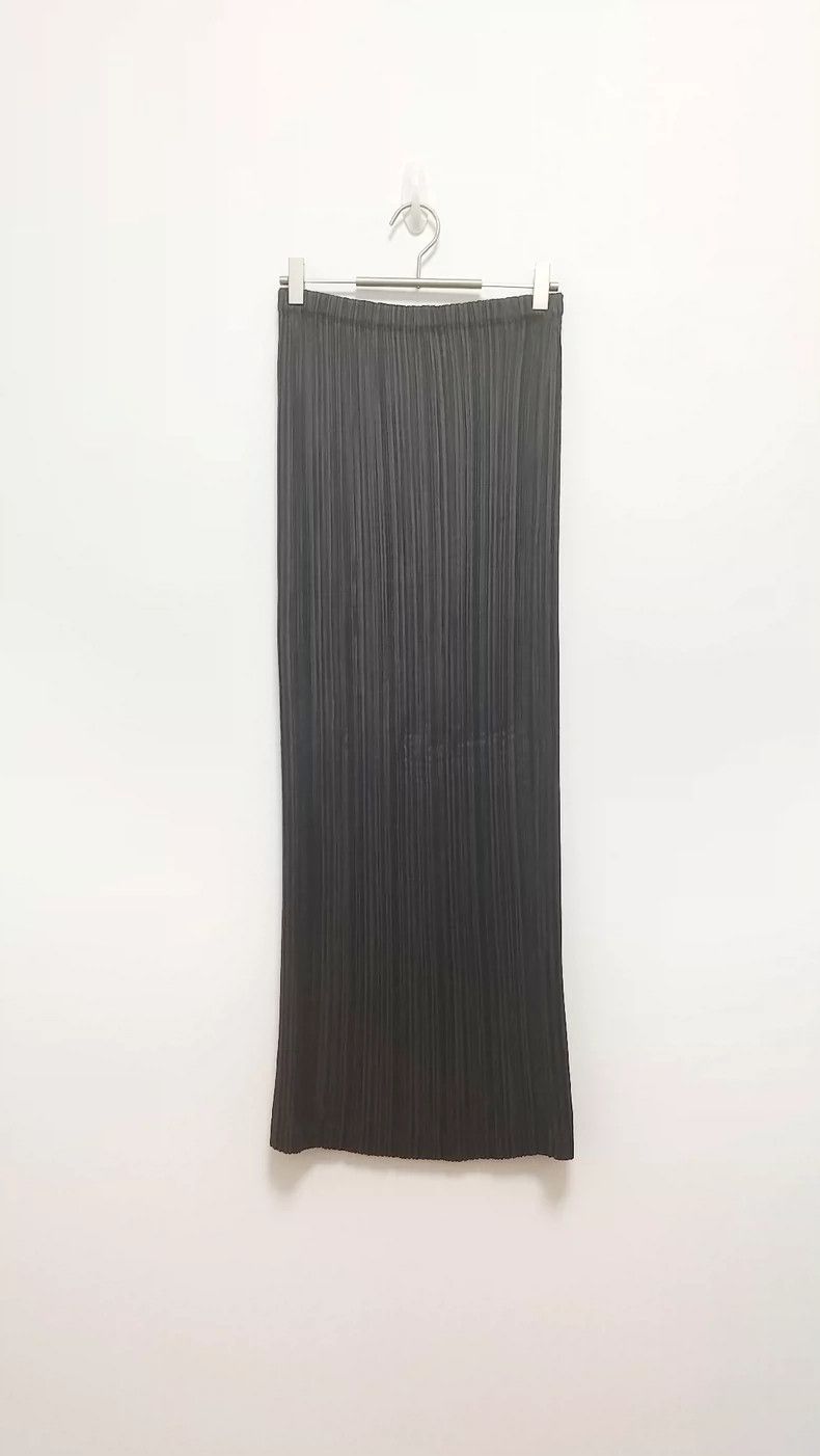 Issey Miyake Issey Miyake size:3 A long straight skirt with a black mai Size 23" - 1 Thumbnail