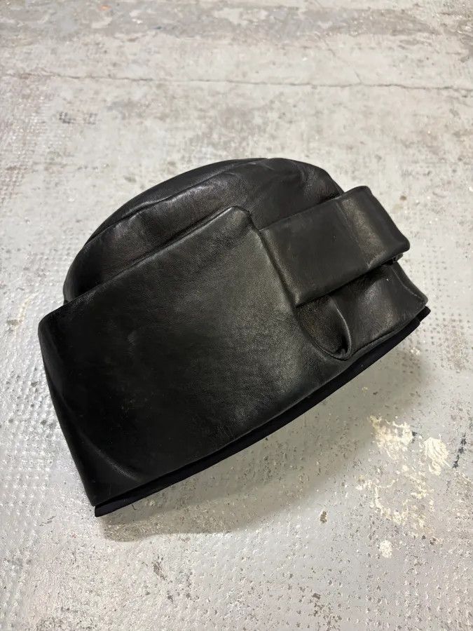 Prada 2000s Prada Black Leather Structured Hat Size ONE SIZE - 8 Thumbnail