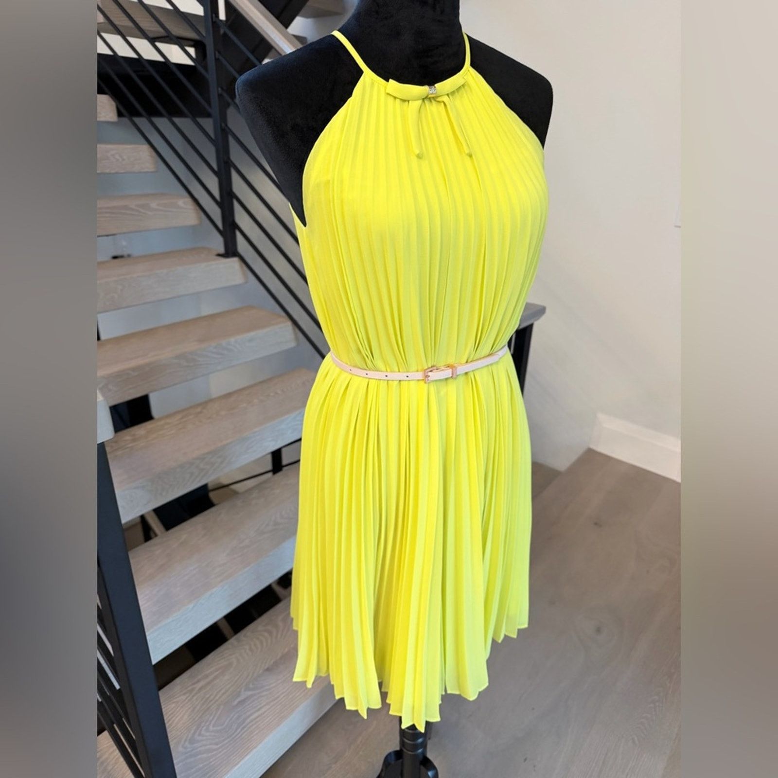 Ted Baker New Ted Baker Vibrant Neon Yellow Pleated Midi Dress size 0 Size XS / US 0-2 / IT 36-38 - 5 Thumbnail
