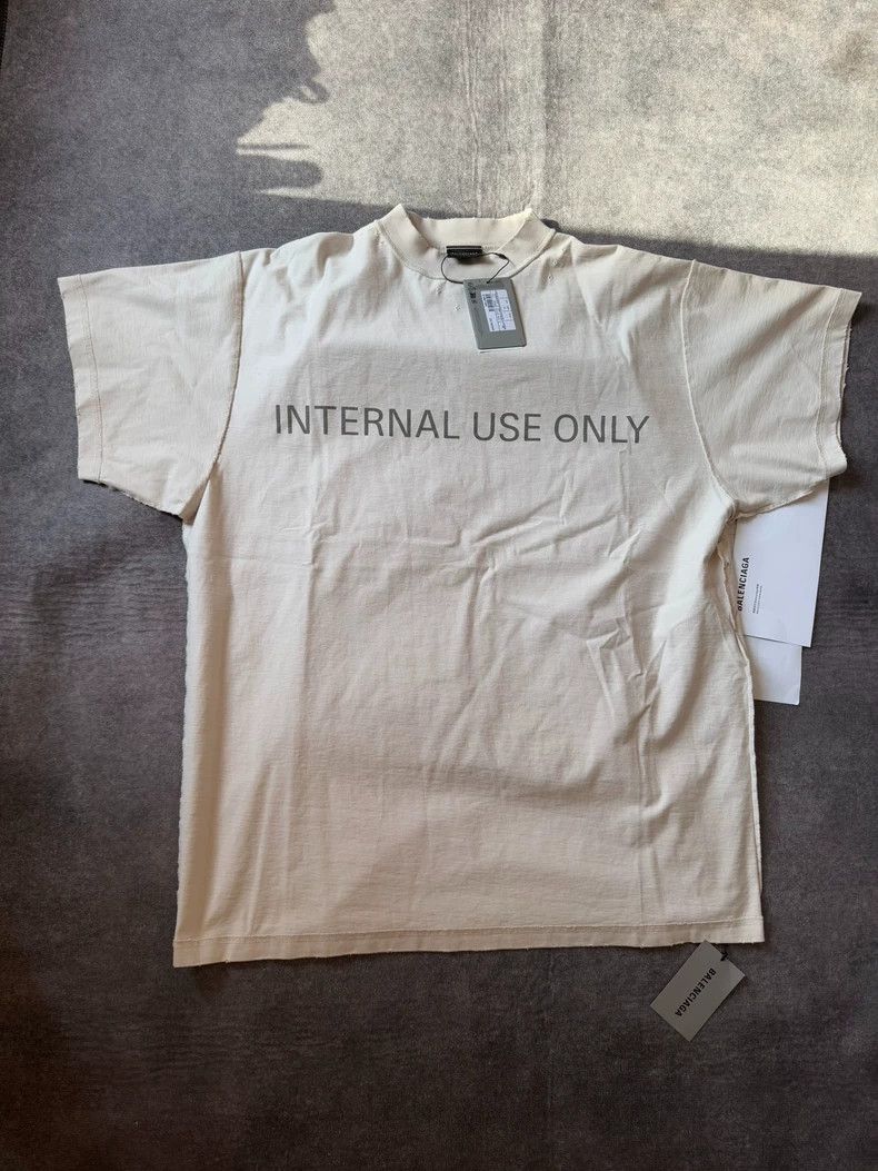 Balenciaga Balenciaga Internal Use Only Short Sleeve Tee - dmc Size US M / EU 48-50 / 2 - 1 Thumbnail