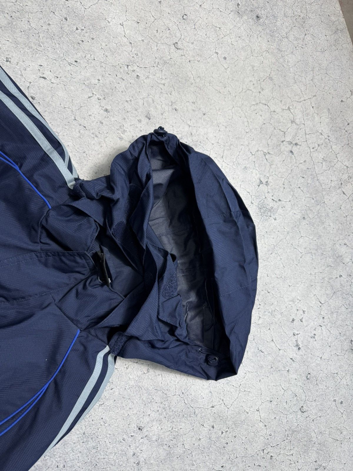 Adidas Adidas FC Chelsea Y2K Nylon Football Jacket Vintage Size US L / EU 52-54 / 3 - 13 Thumbnail