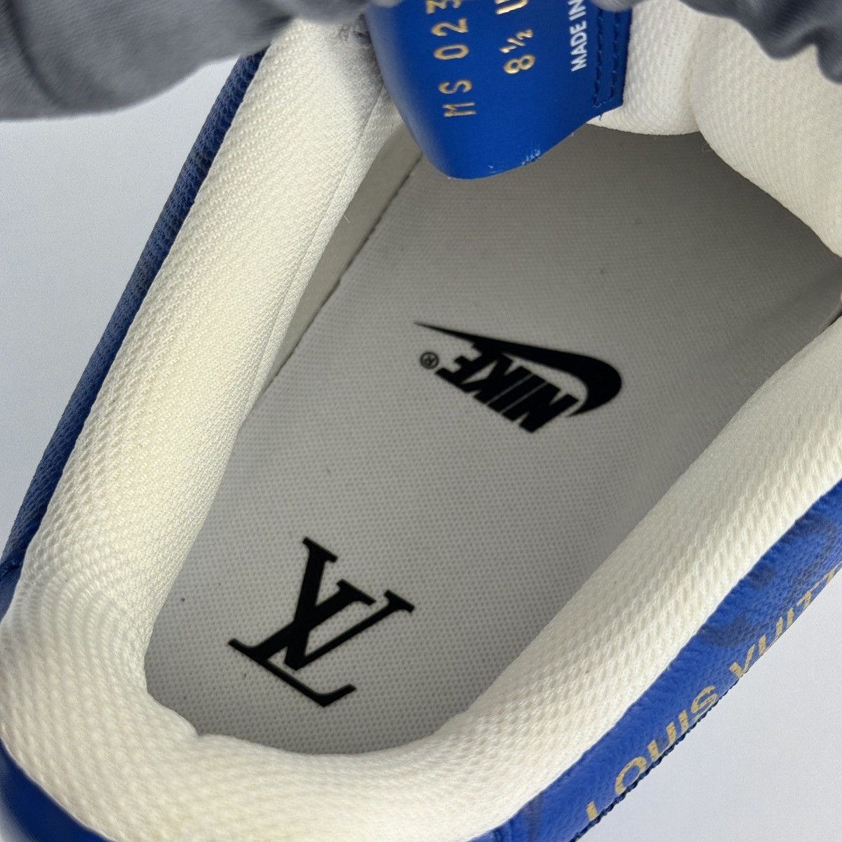 Louis Vuitton LOUIS VUITTON X AIR FORCE 1 BLUE SNEAKERS Size US 8.5 / EU 41-42 - 10 Thumbnail
