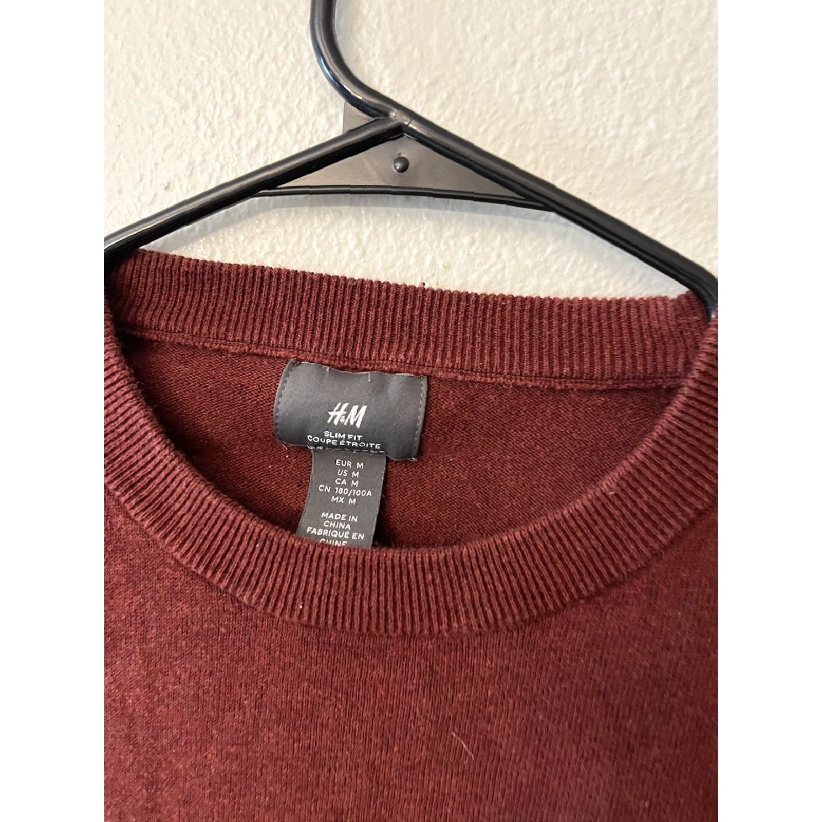H&M H&M Crew Neck Sweater - Maroon Slim Fit Pullover - Men's Medium Casual Knit Shirt - 90s? No decade given. Size US M / EU 48-50 / 2 - 3 Thumbnail