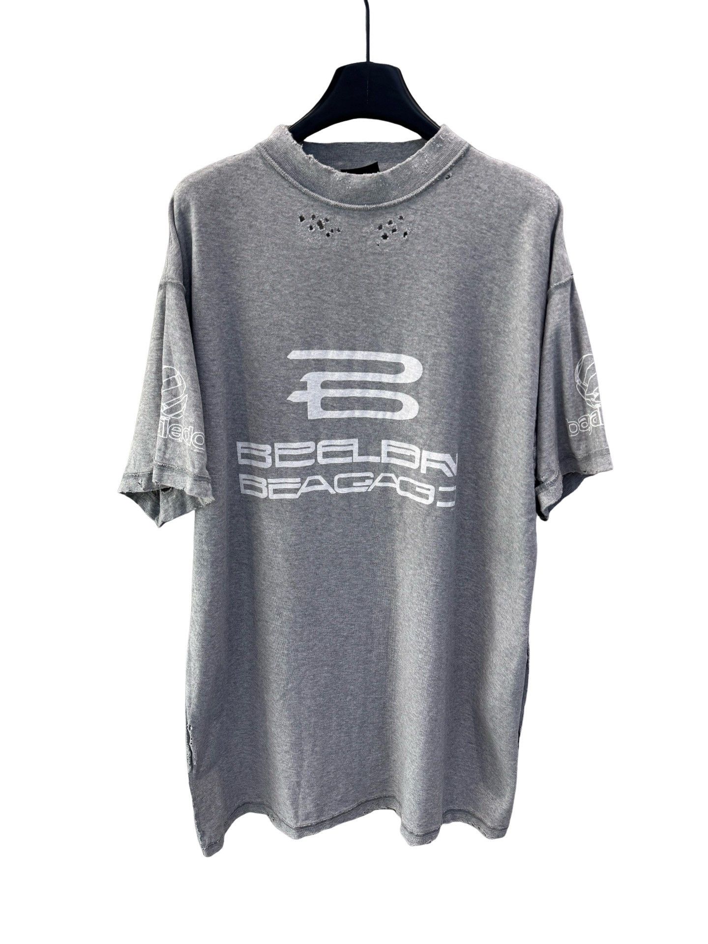 Balenciaga Balenciaga Distressed Logo T-Shirt Size 1 Size US S / EU 44-46 / 1 - 1 Thumbnail