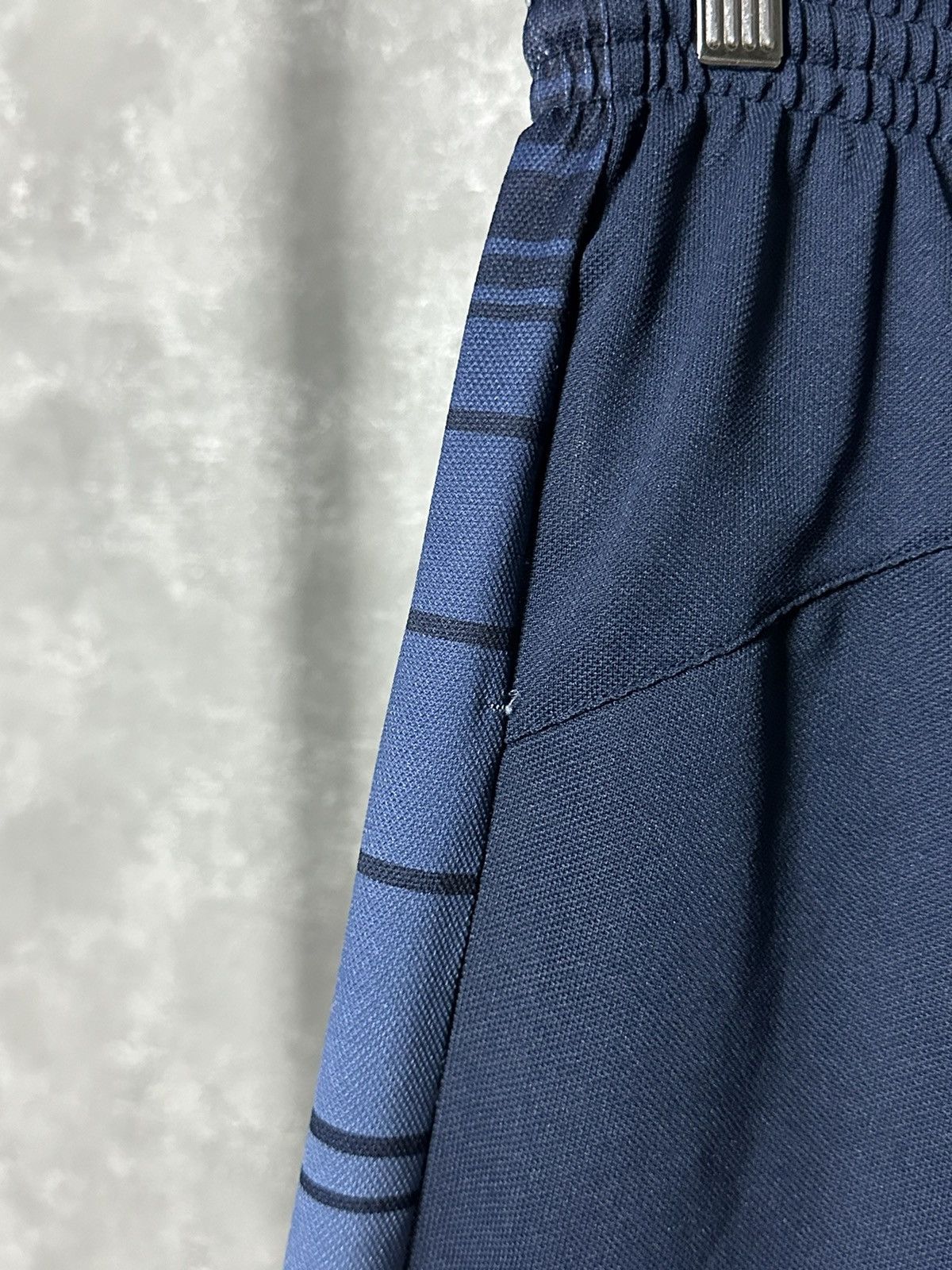 Umbro × Vintage Vintage Umbro Pro Training Navy Stripped Jersey Shorts Size US 30 / EU 46 - 7 Thumbnail