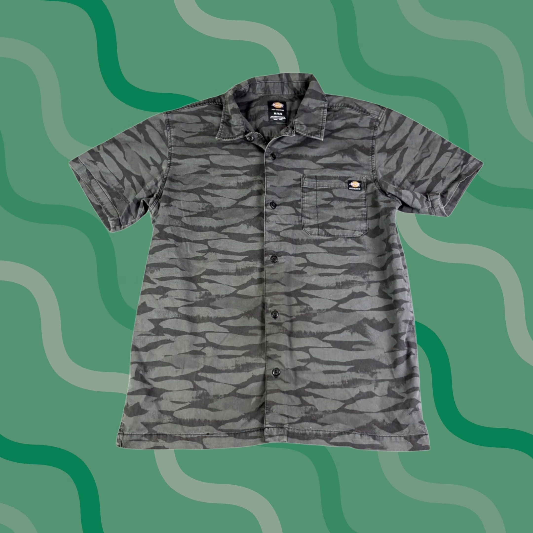 Dickies Dickies Skateboarding Mens Medium Grey Tiger Stripe Camo Short Sleeve Shirt Size US M / EU 48-50 / 2 - 1 Thumbnail