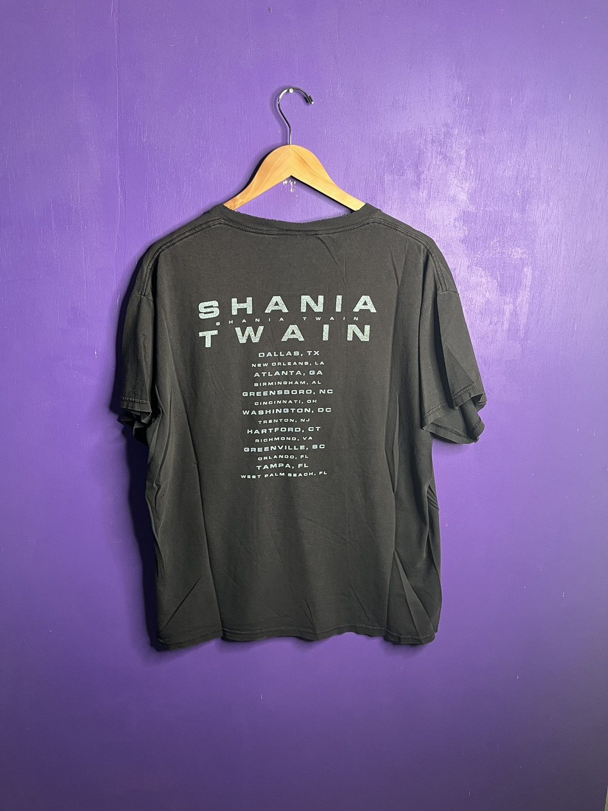 Band Tees × Vintage Vintage 90s Shania Twain faded tour t-shirt Size US L / EU 52-54 / 3 - 2 Thumbnail